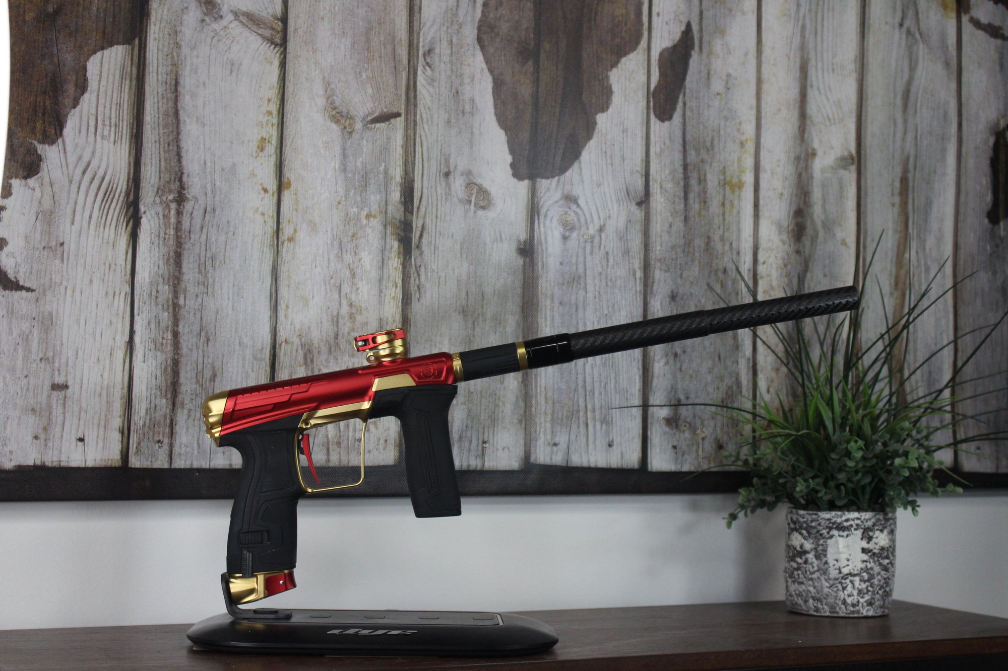 Planet Eclipse Infamous CS2 - Red/Gold