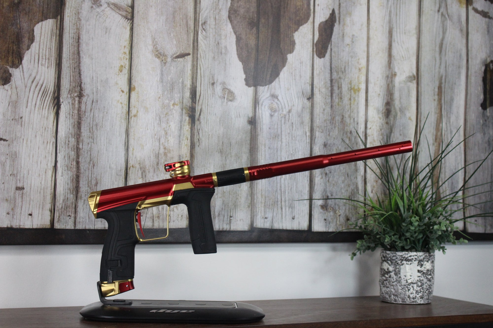 Planet Eclipse CS2 Pro - Red/Gold