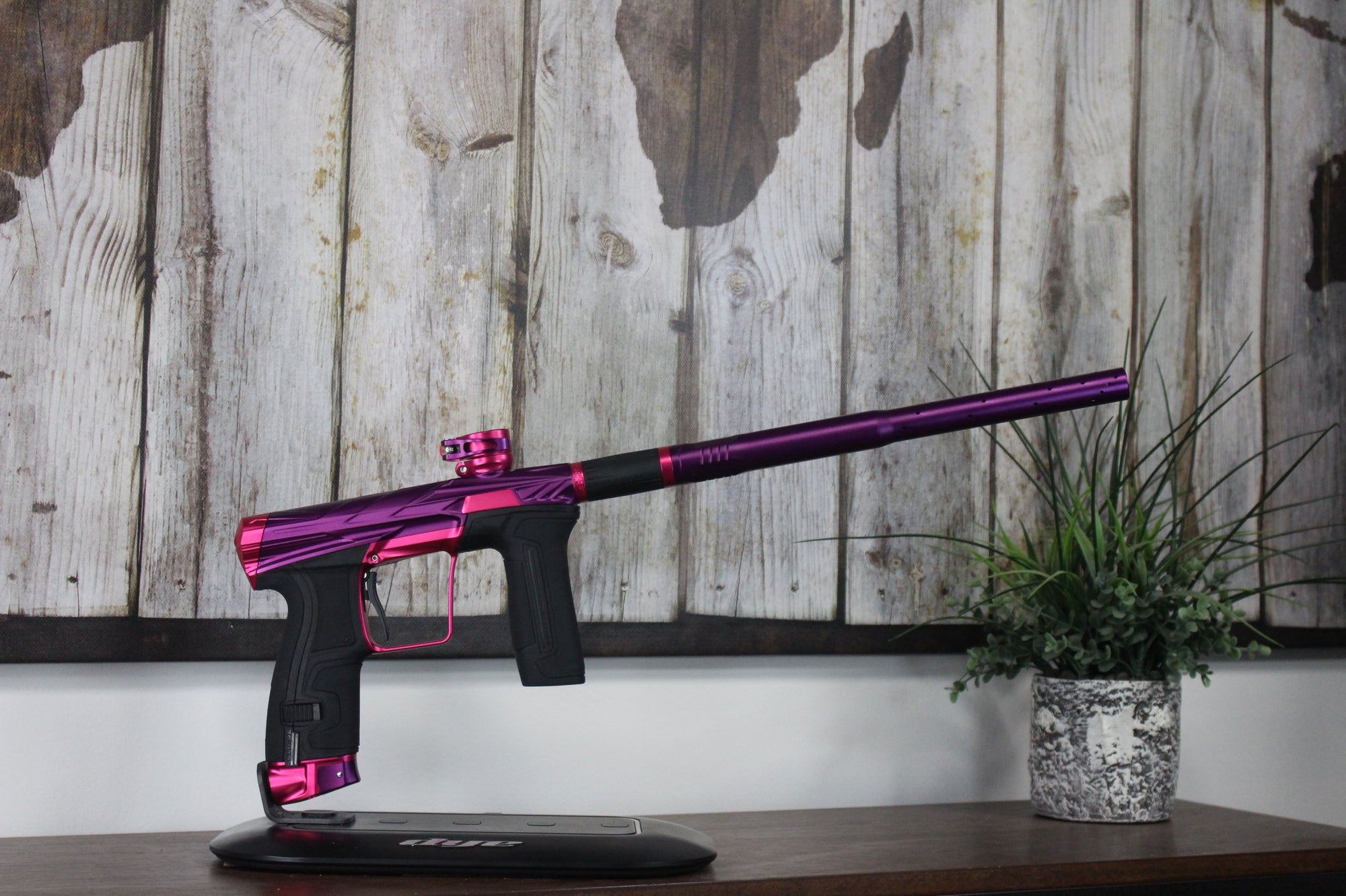 HK Army Invader CS2 Pro - Purple/Pink