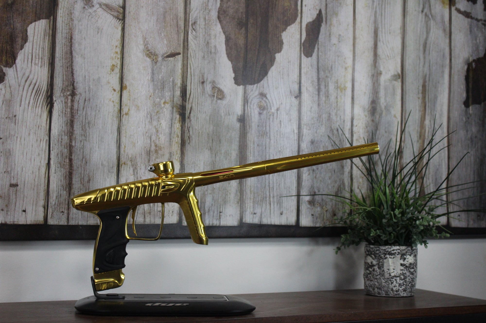 Project Luxe TM40 - Gold