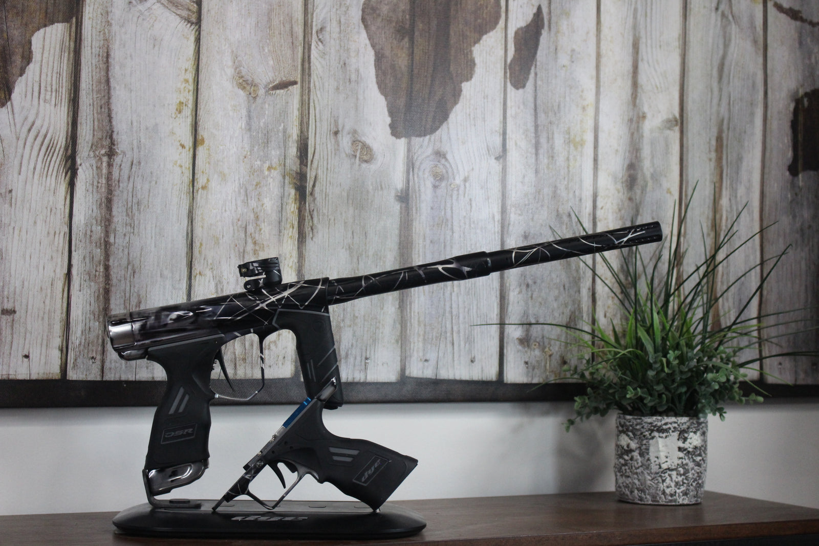 Dye Dark Edition DSR+ w/Mech - Silver/Black Acid Splash