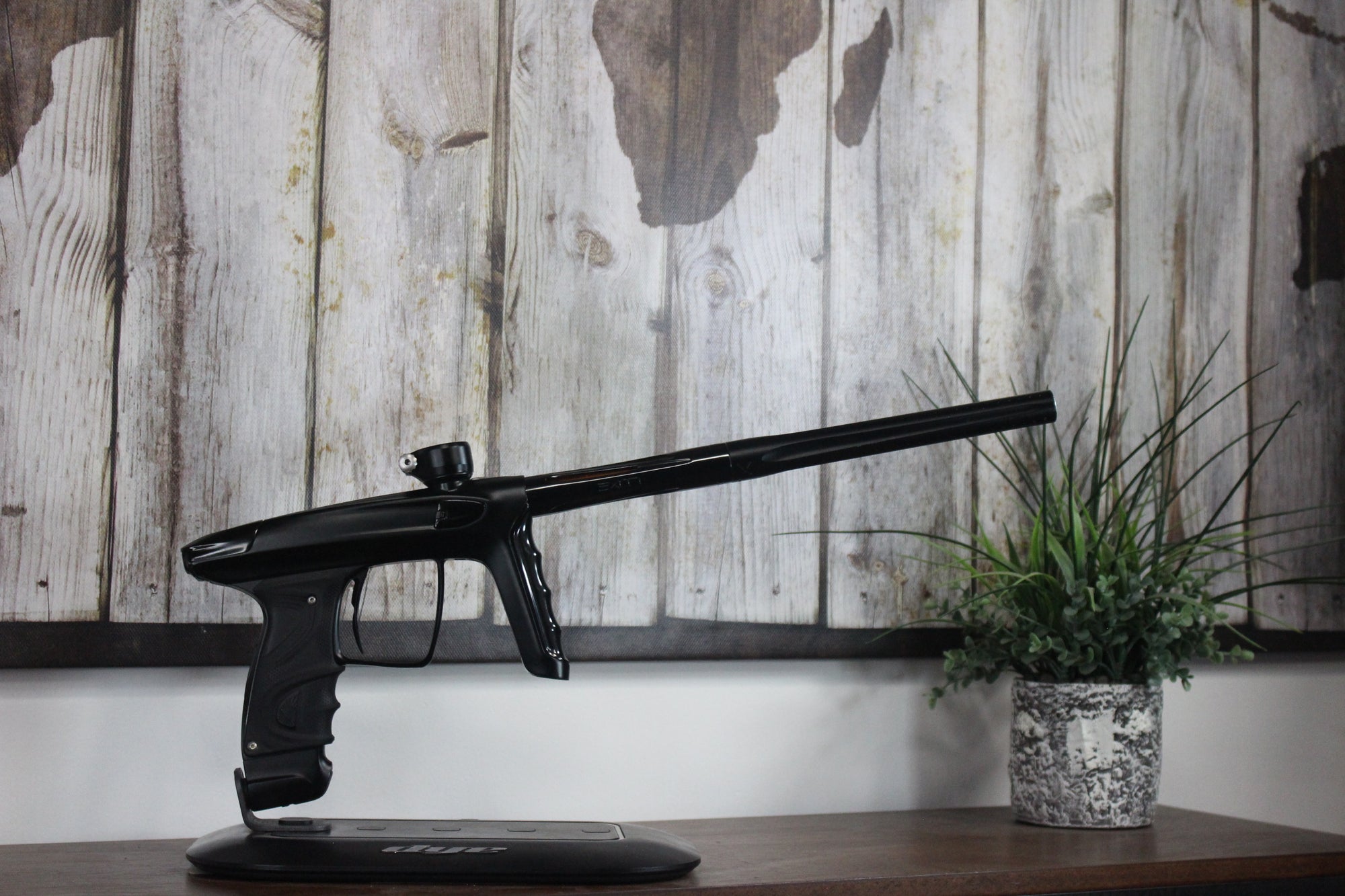 DLX Luxe TM40 - Black