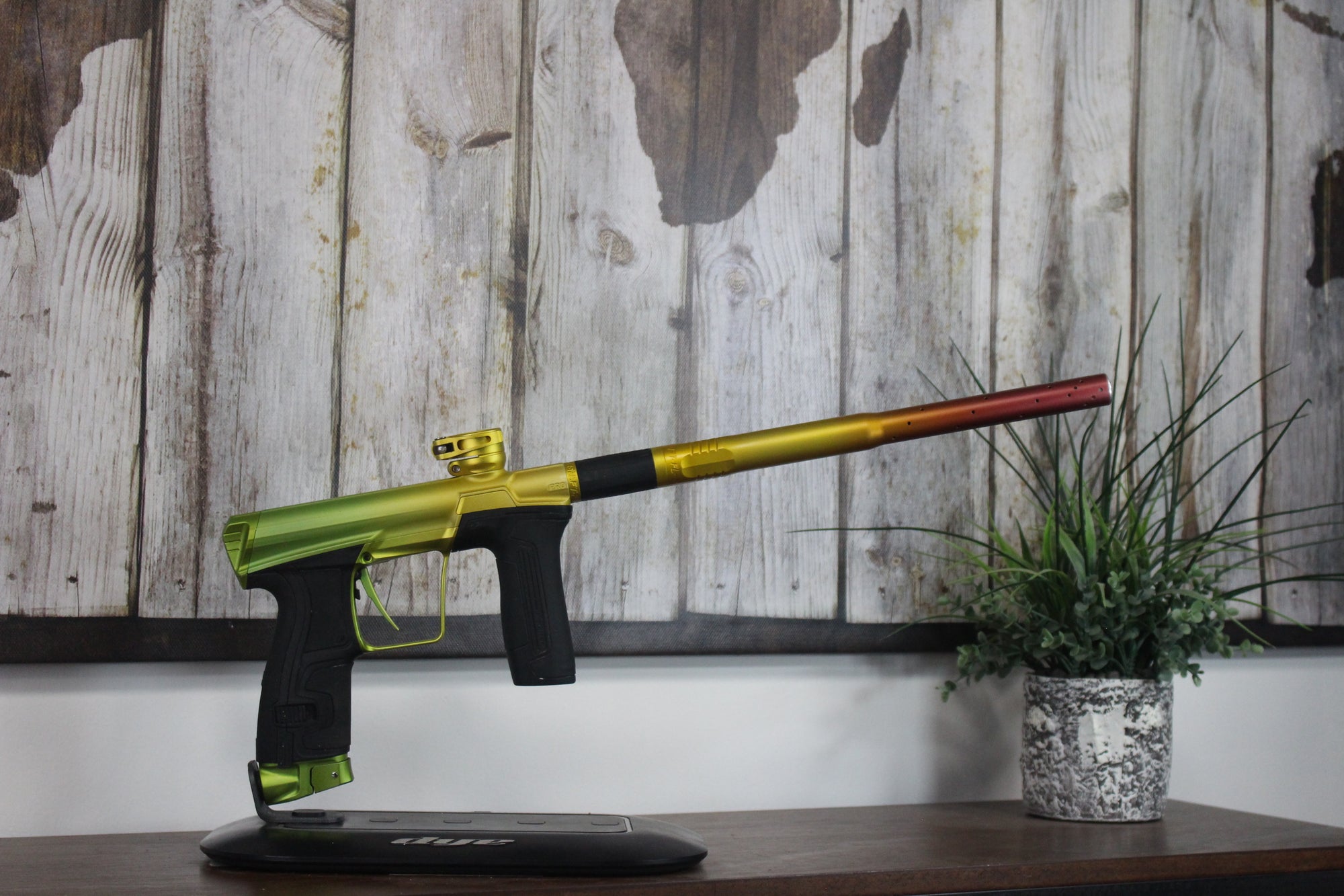 Planet Eclipse CS2 Pro - Rasta Fade