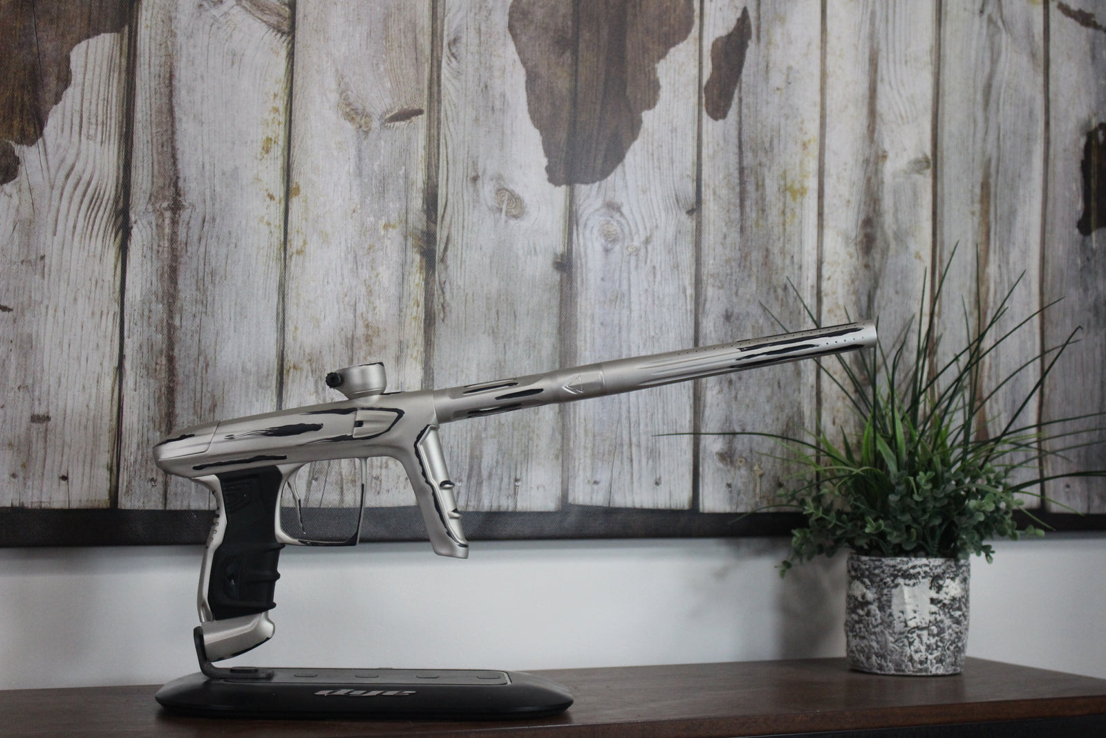 DLX Luxe IDOL - Ghost