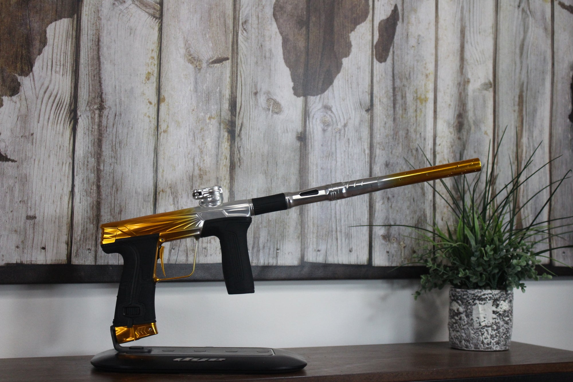 Planet Eclipse Project "G3" CS3 - Orange/Clear Fade