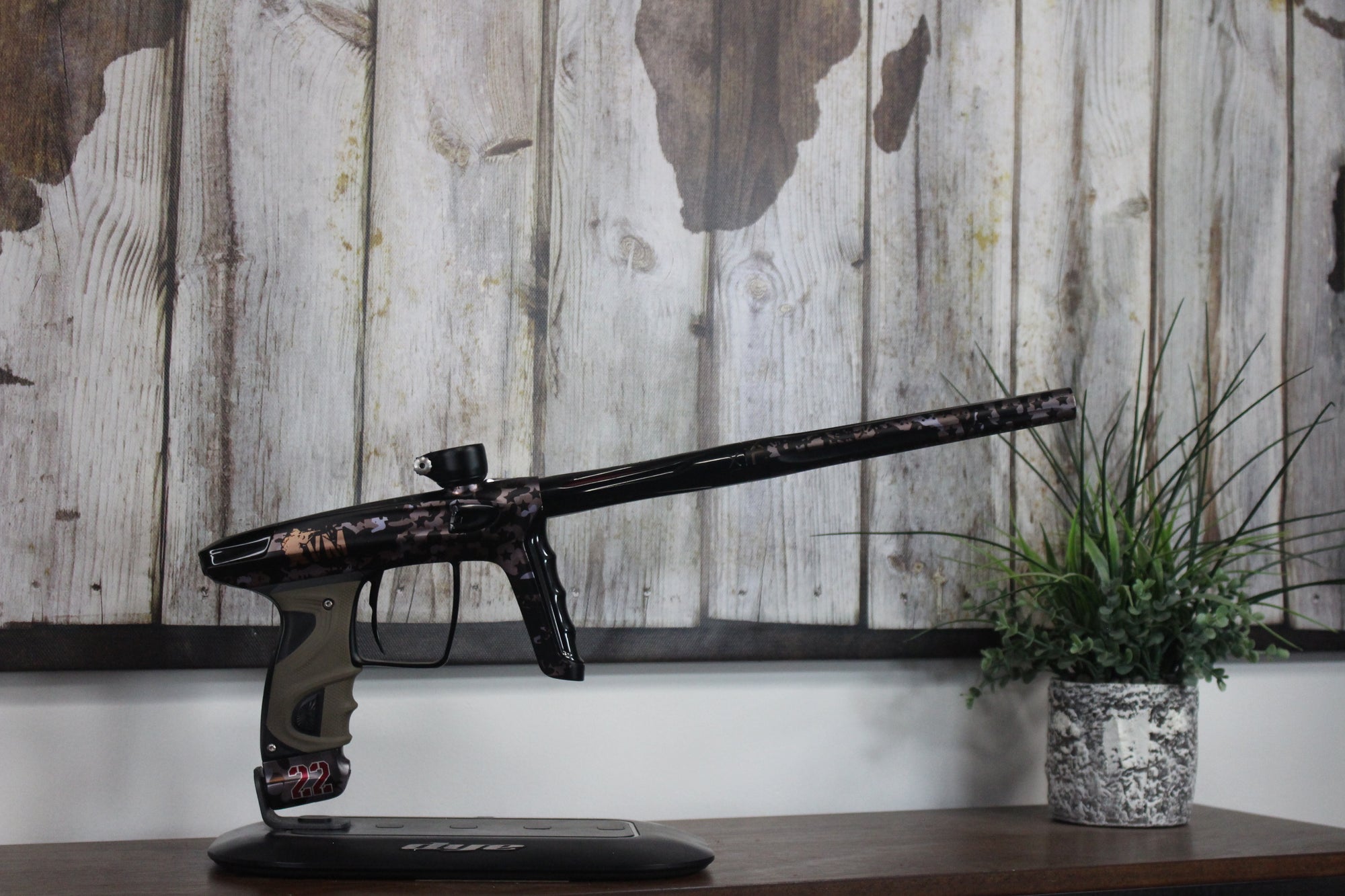 DLX Luxe TM40 - Veteran Militia Camo