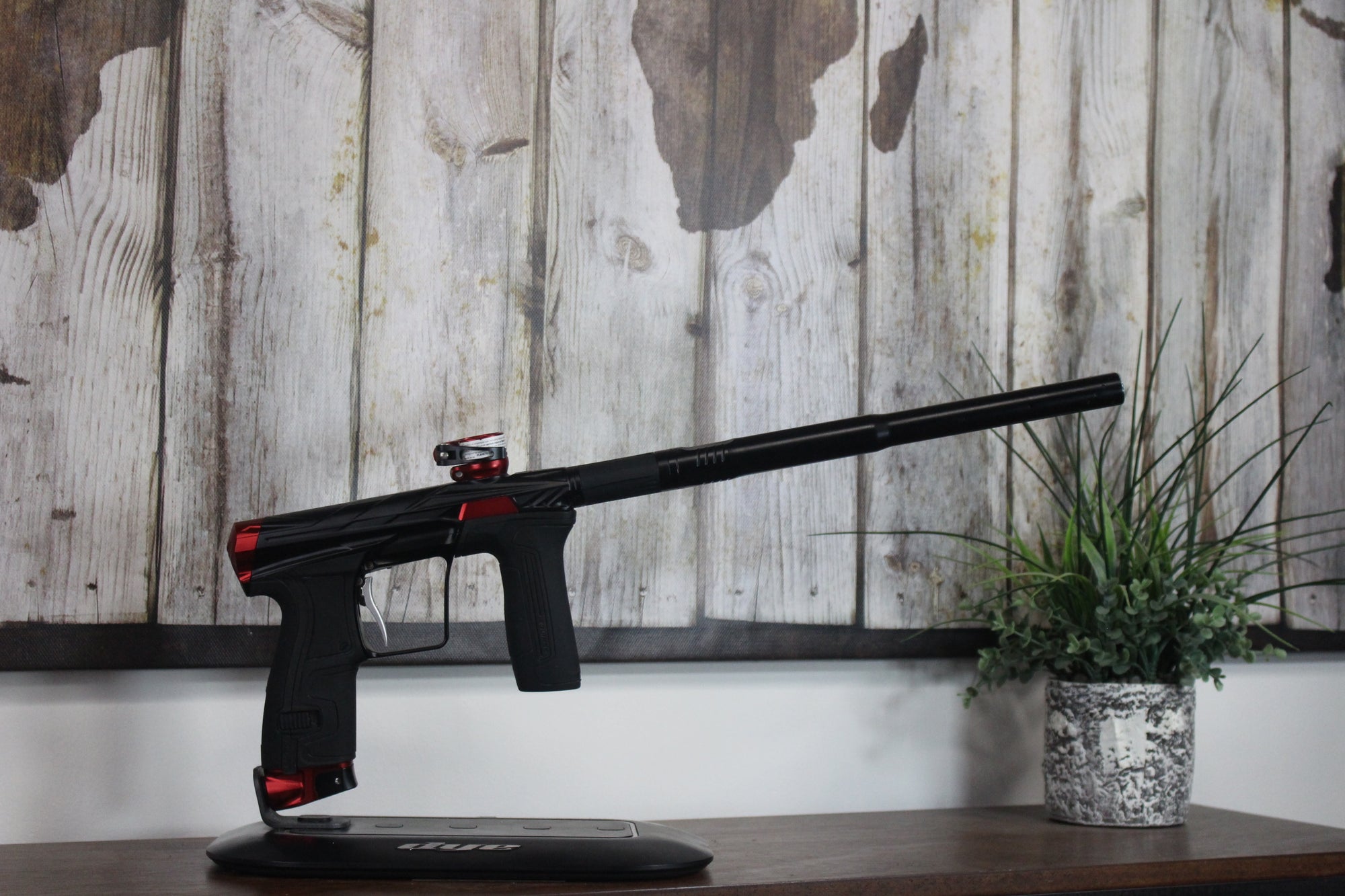 HK Army Invader CS2 Pro - Black/Red