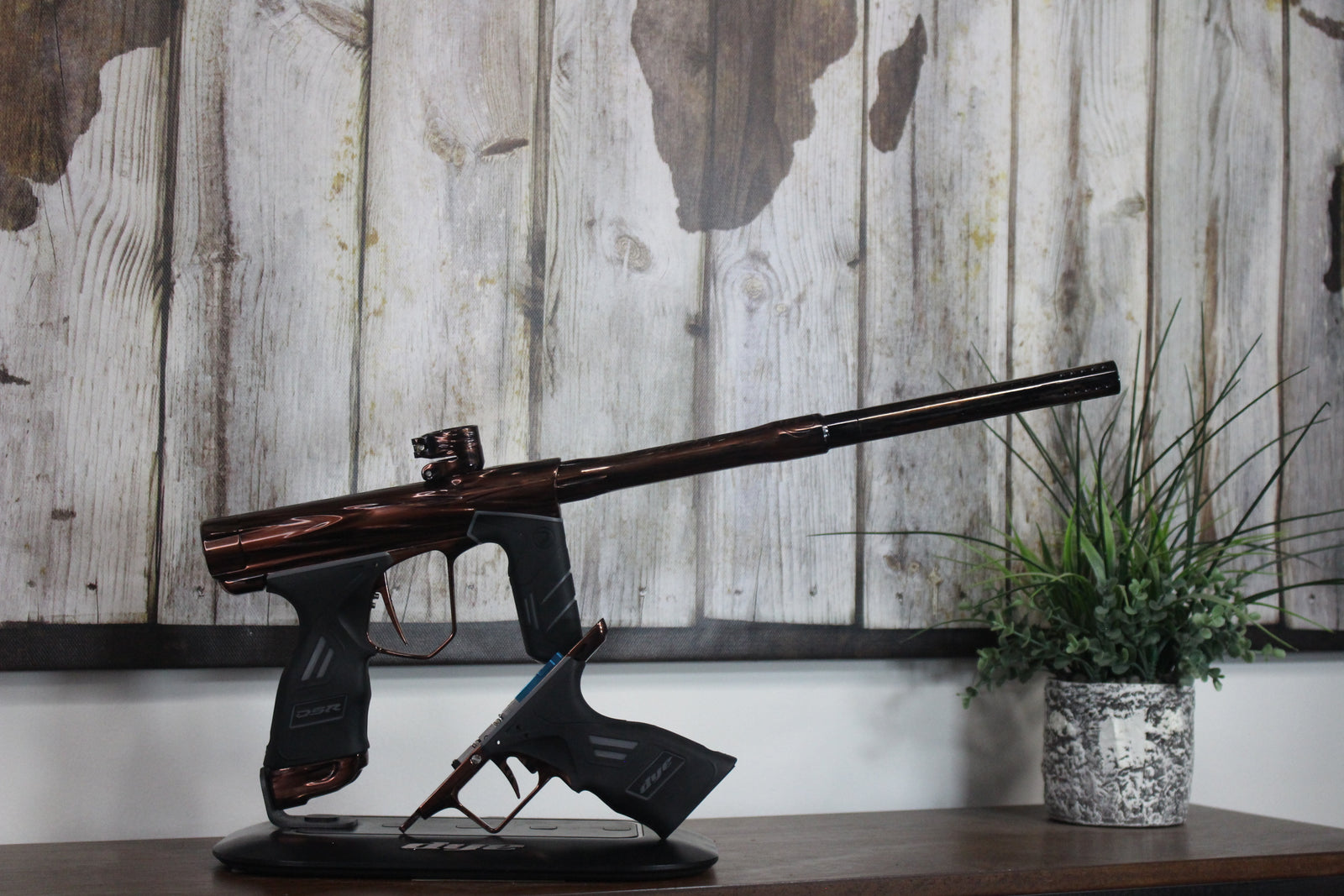 Dye Dark Edition DSR+ w/Mech - Woodgrain