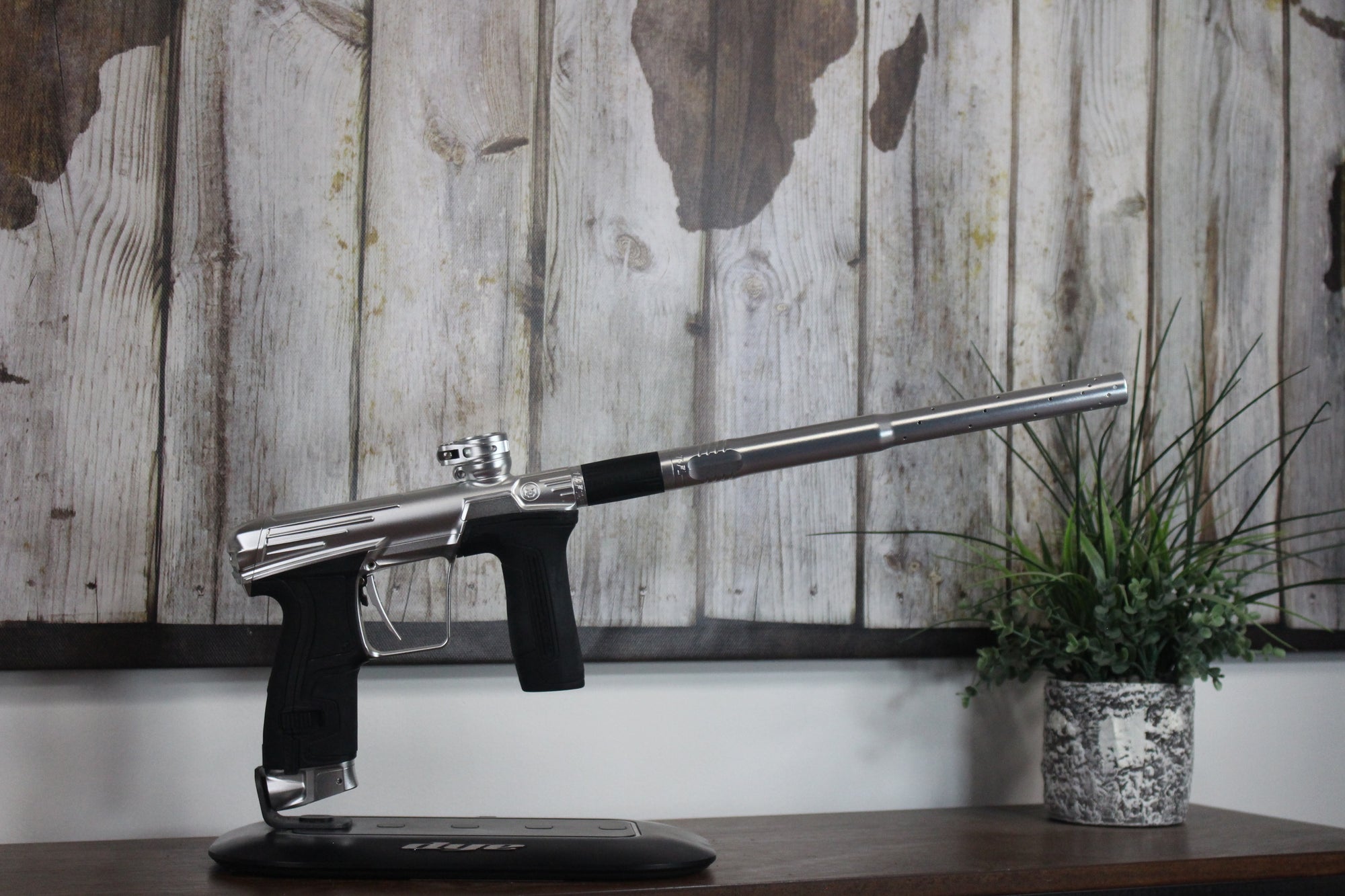 Planet Eclipse Infamous CS2 Pro - Pure