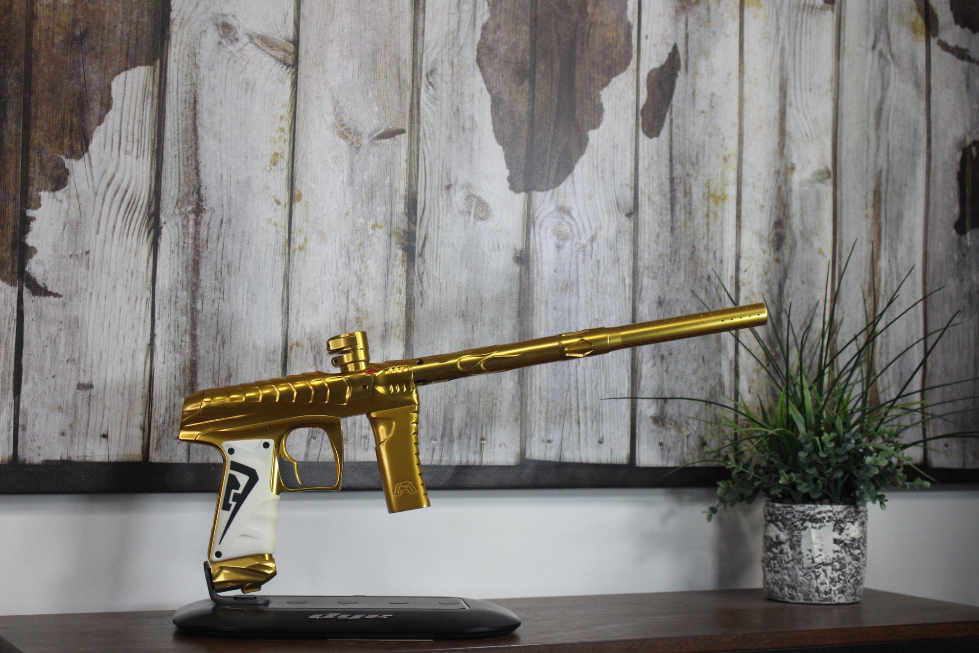 Field One Dragon Force V2 - Gloss Gold