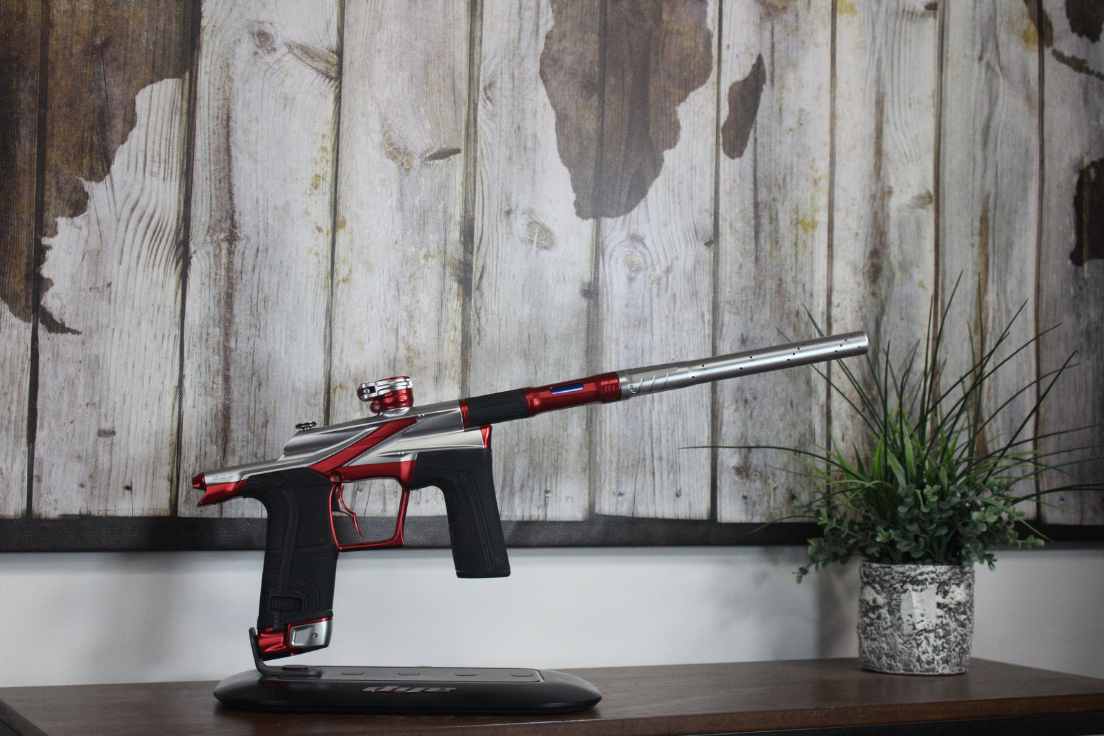 Planet Eclipse LV2 - Revolution