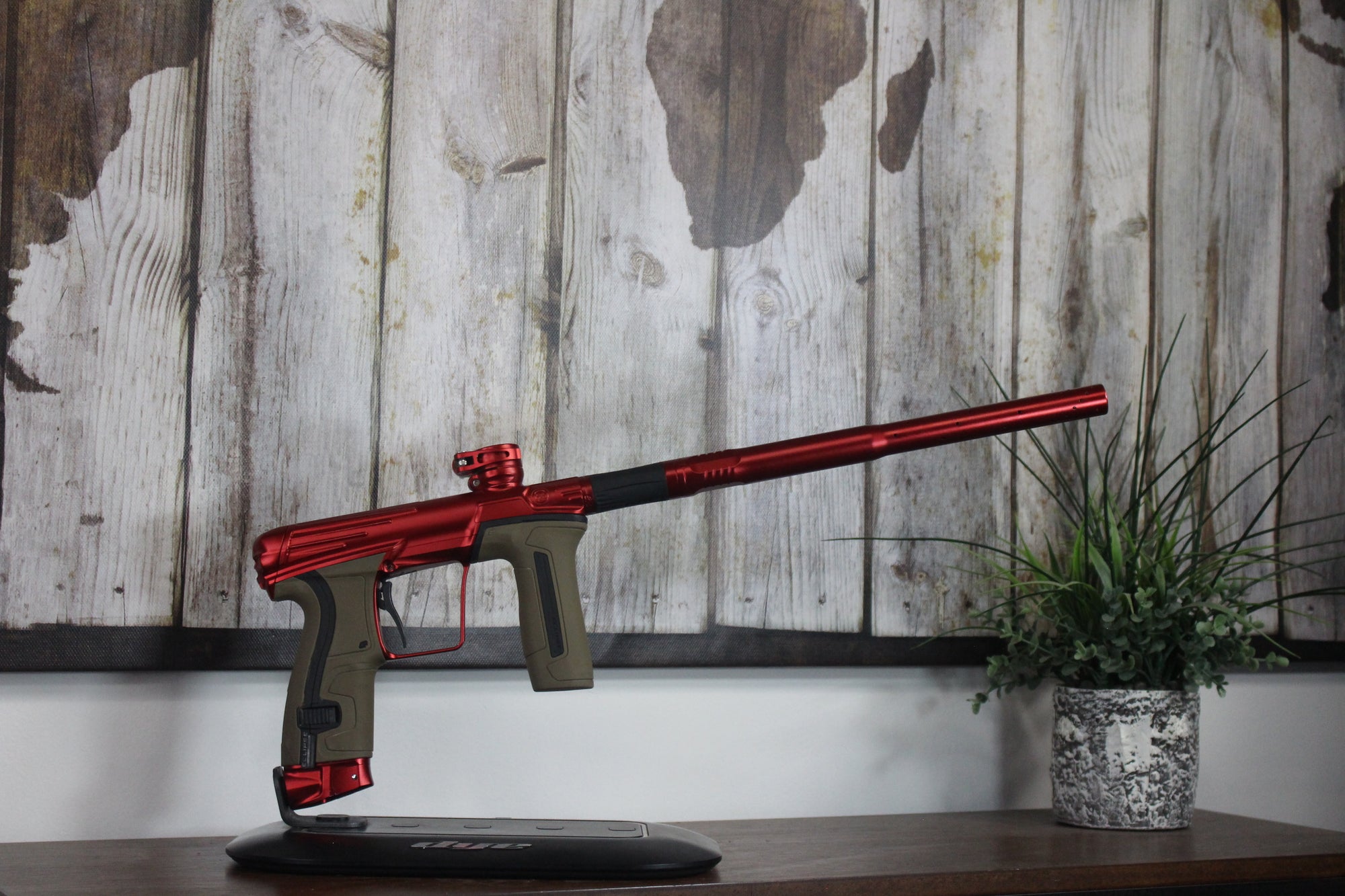 Planet Eclipse Infamous CS2 Pro - Red