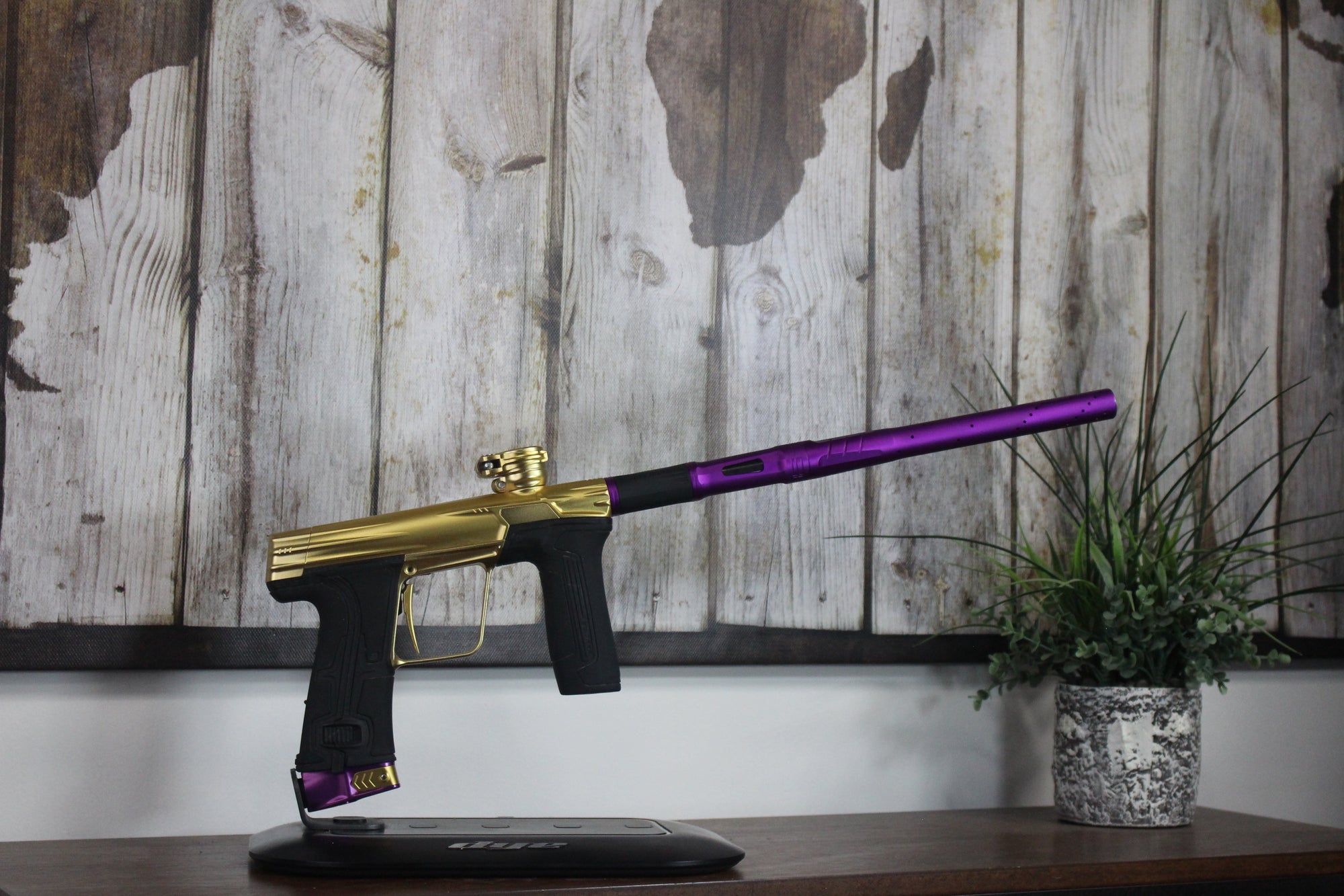 Planet Eclipse CS3 - Gold/Purple