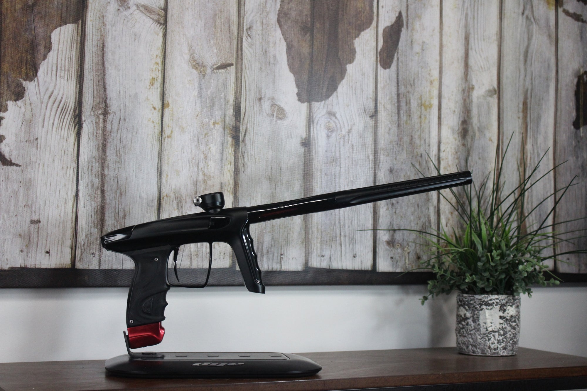 DLX Luxe TM40 - Black