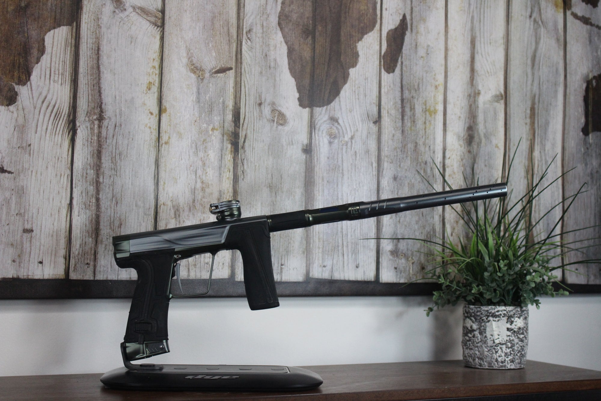 Planet Eclipse Geo R5 - Graphite/Olive