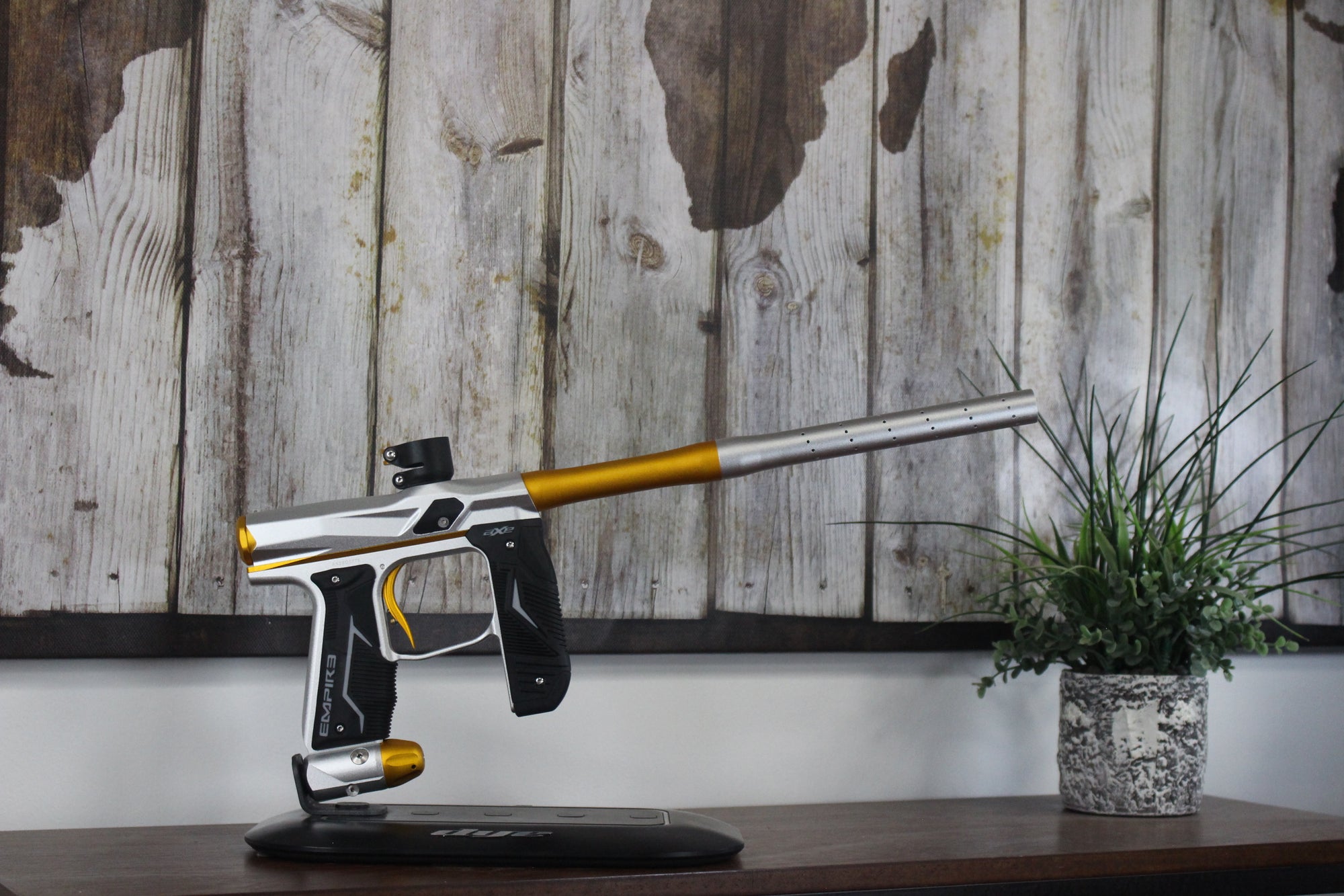 Empire Axe 2.0 - Silver/Gold/Black