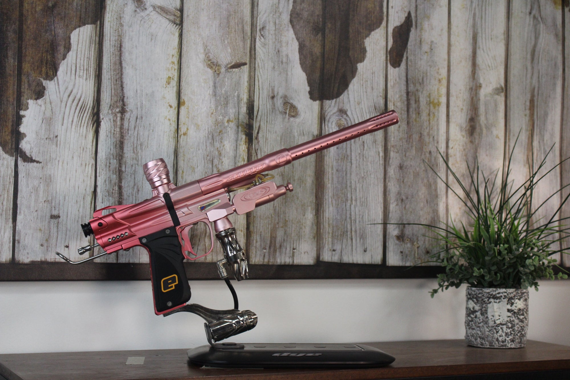 Planet Eclipse DC1 Nexus Autococker - Pink Lady