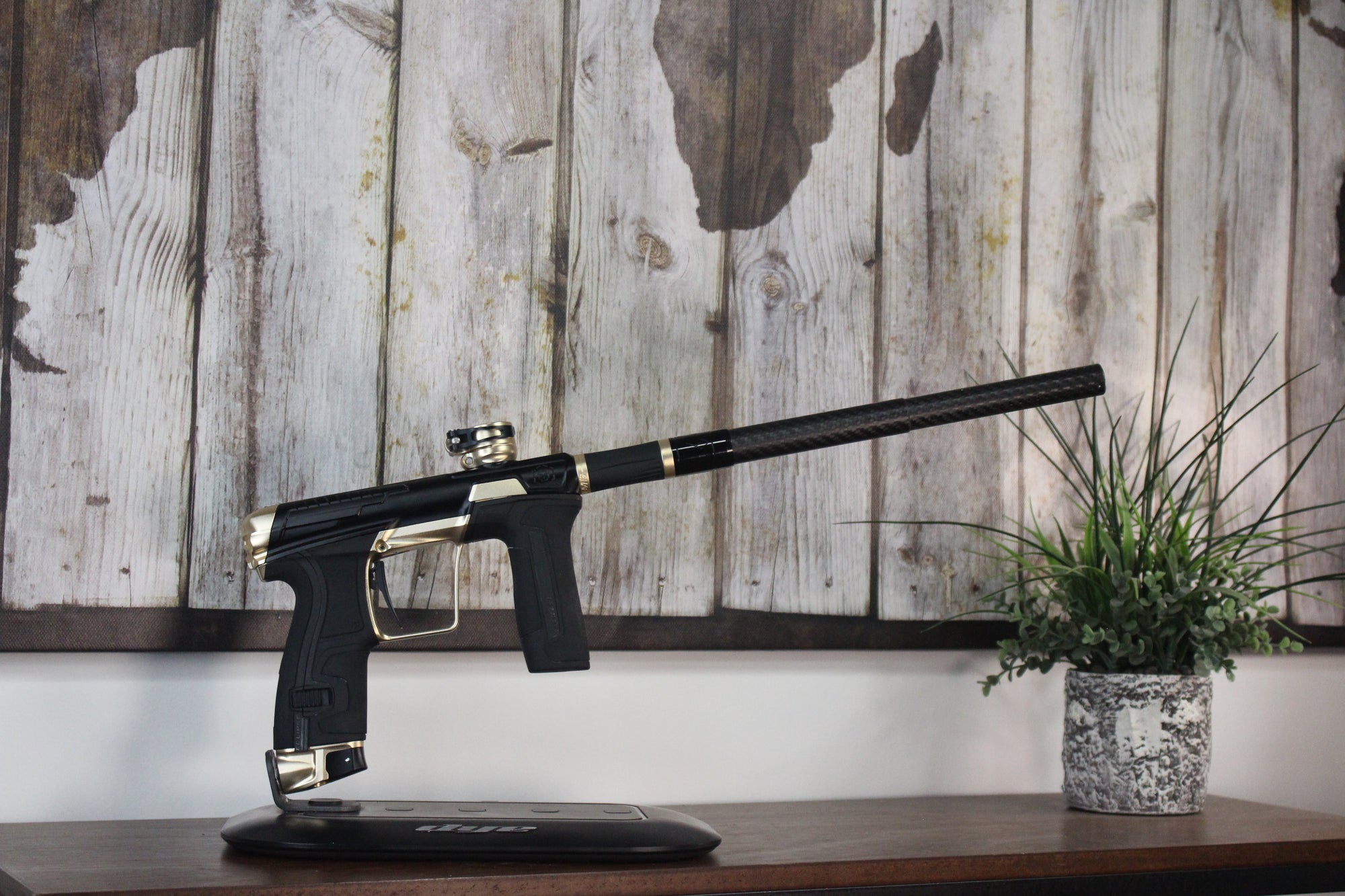 Planet Eclipse Infamous CS2 - Black/Gold