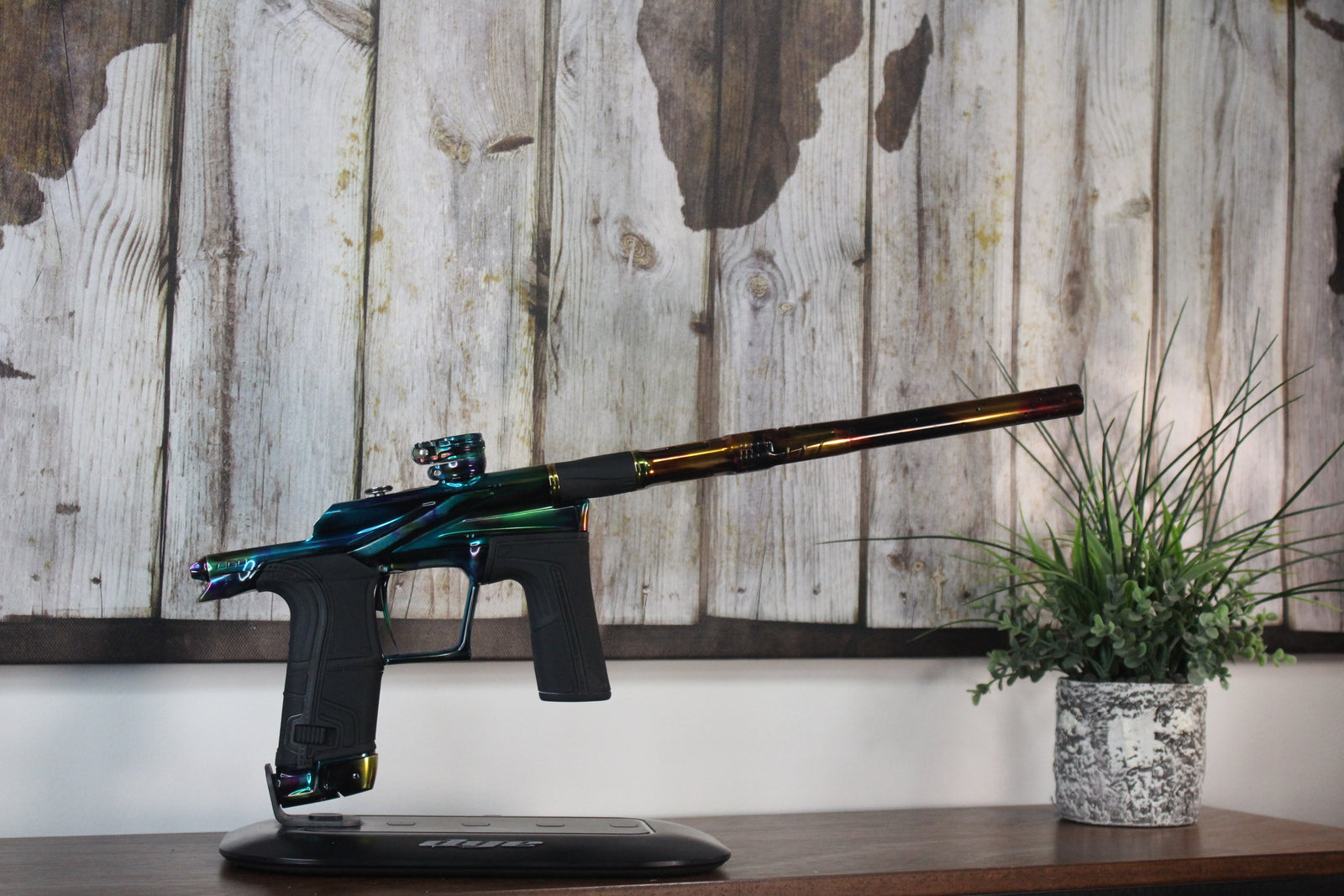 Planet Eclipse LV2 - Oil Spill