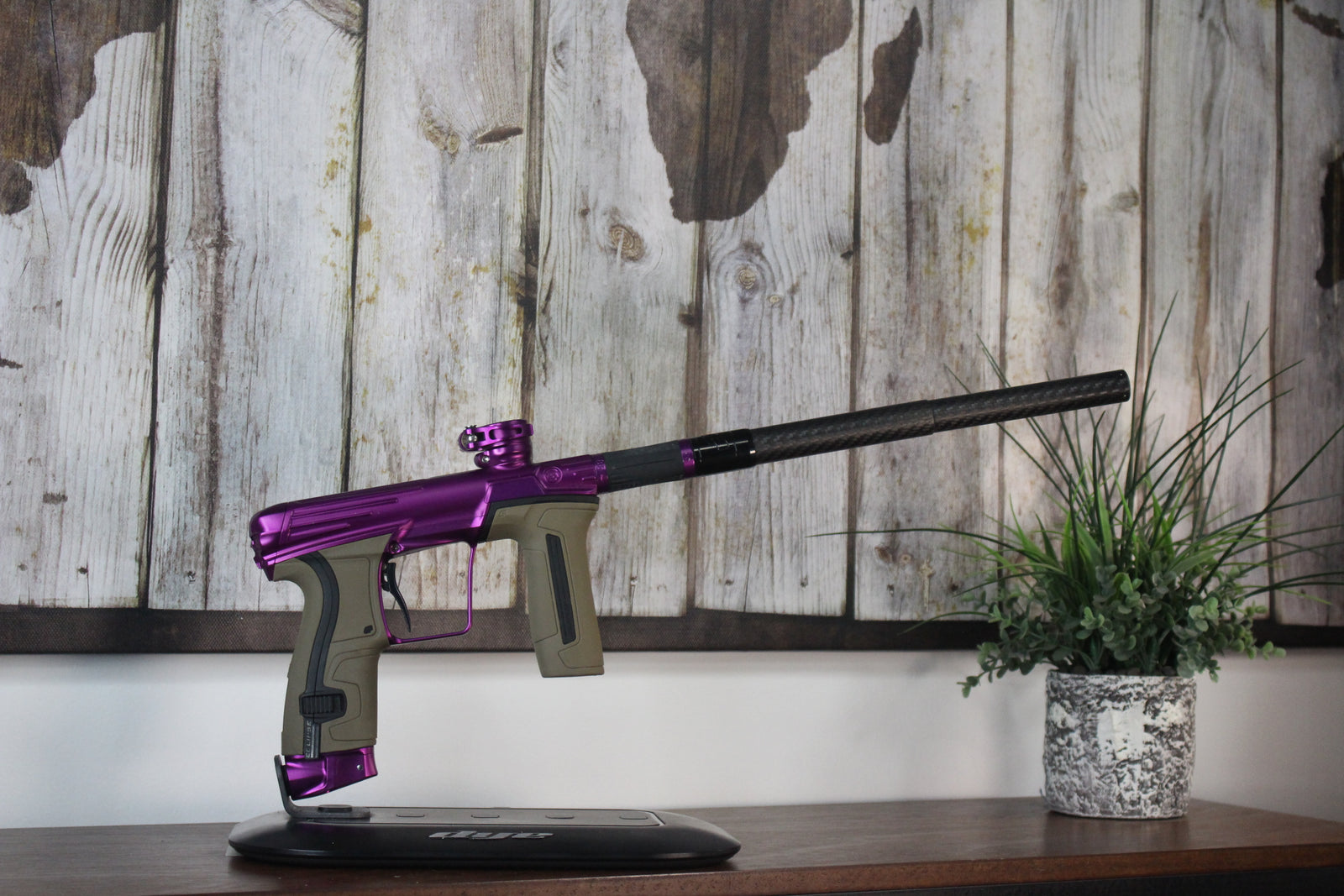 Planet Eclipse Infamous CS2 Pro - Purple