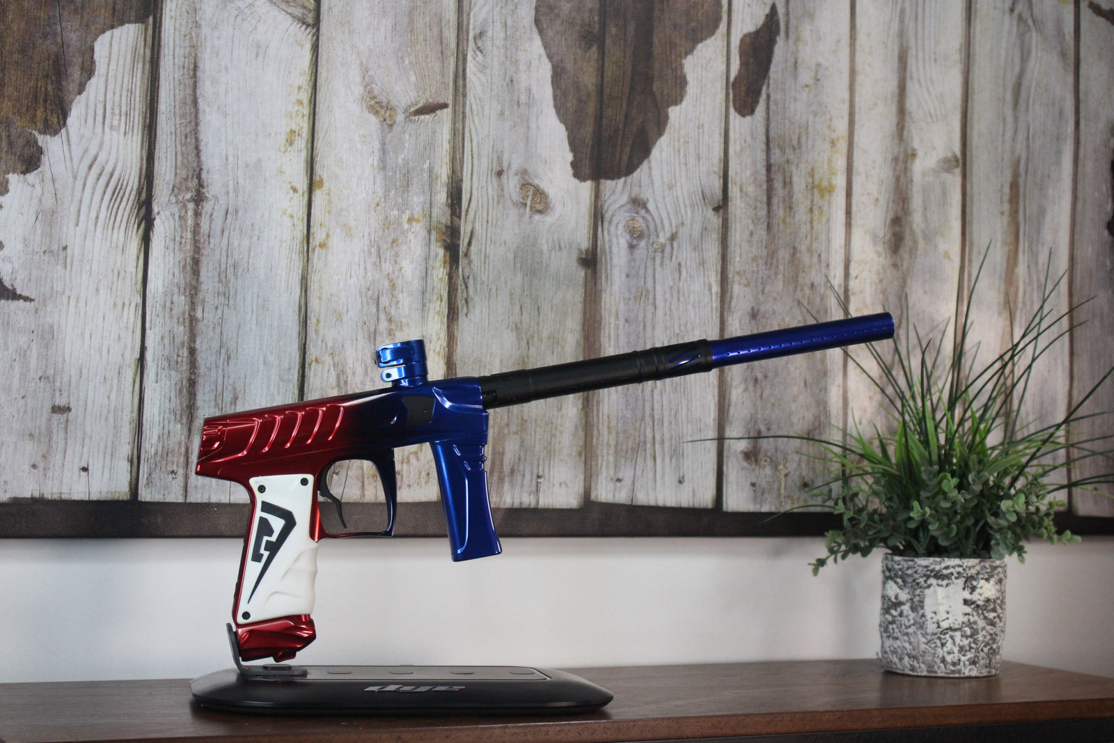 Field One Force - Red/Blue Fade