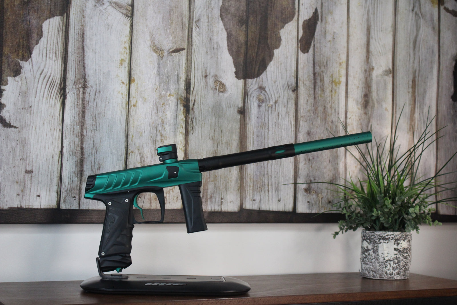 Field One Force - Green/Black