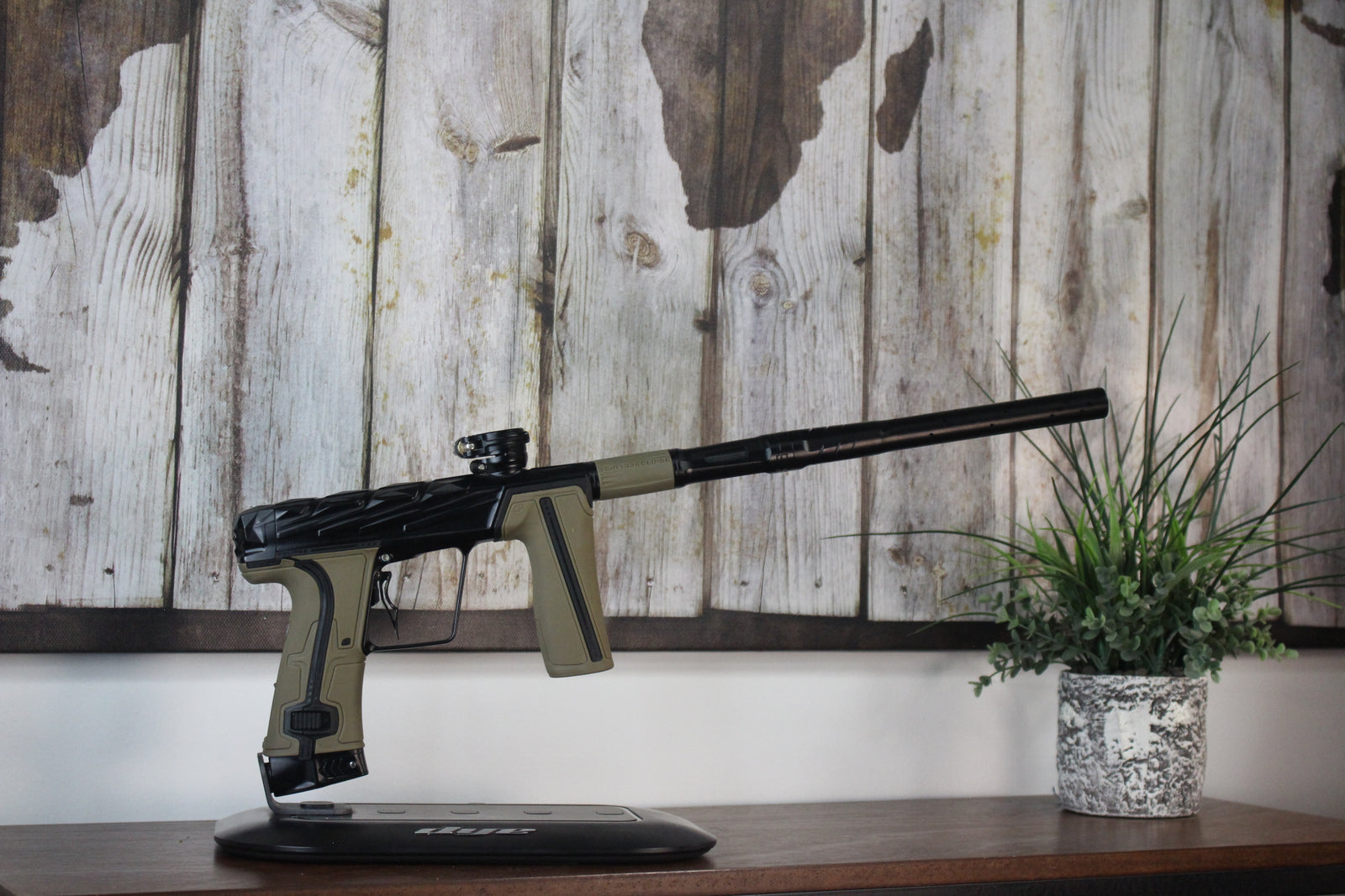 Planet Eclipse Infamous Geo R5 - Black 'n' Tan