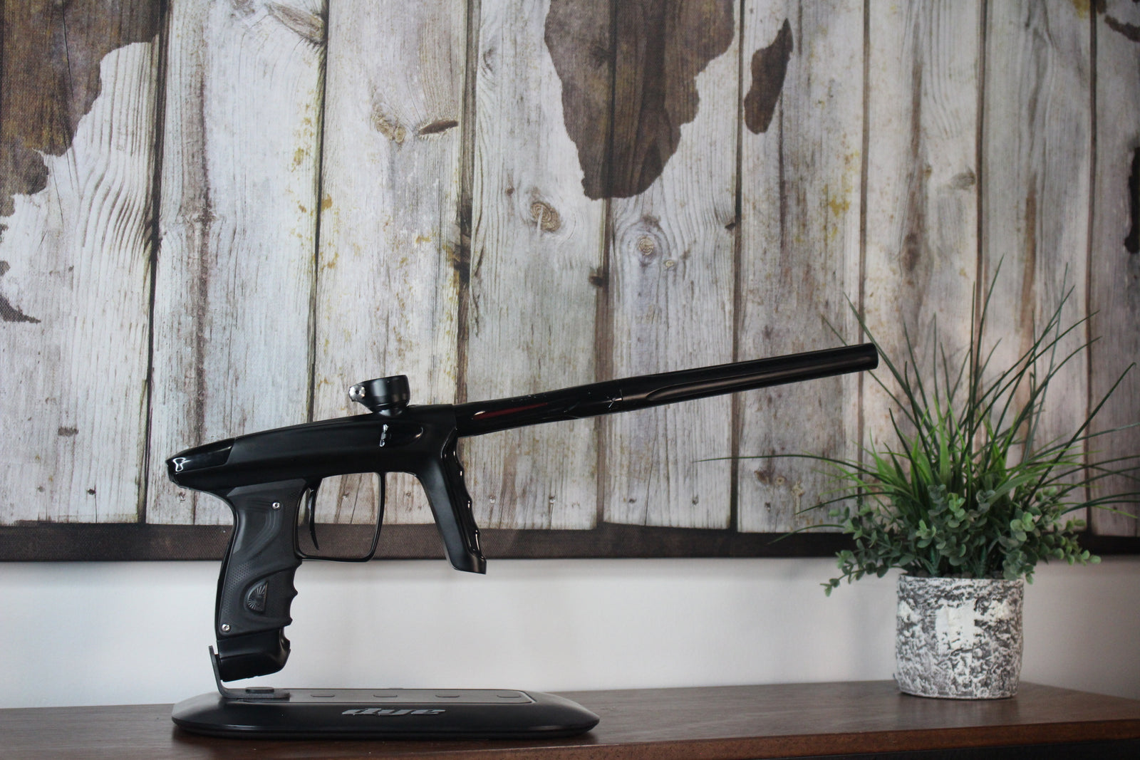 DLX Luxe TM40 - Black