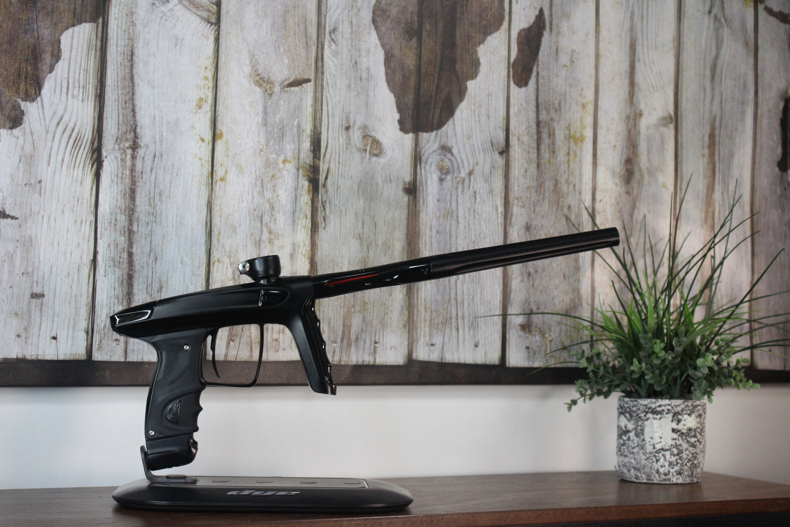 DLX Luxe TM40 - Black