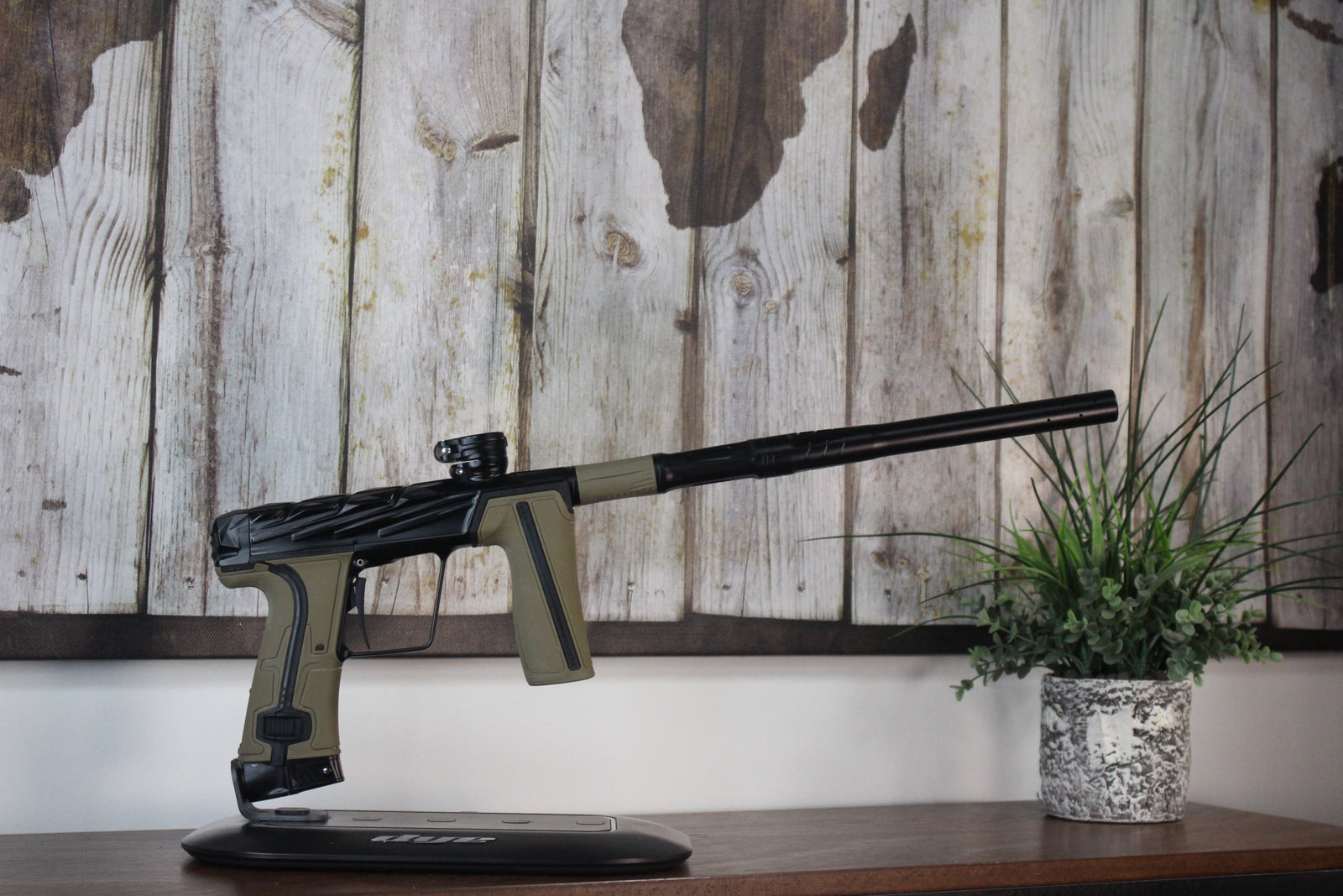 Planet Eclipse Infamous Geo R5 - Black 'n' Tan