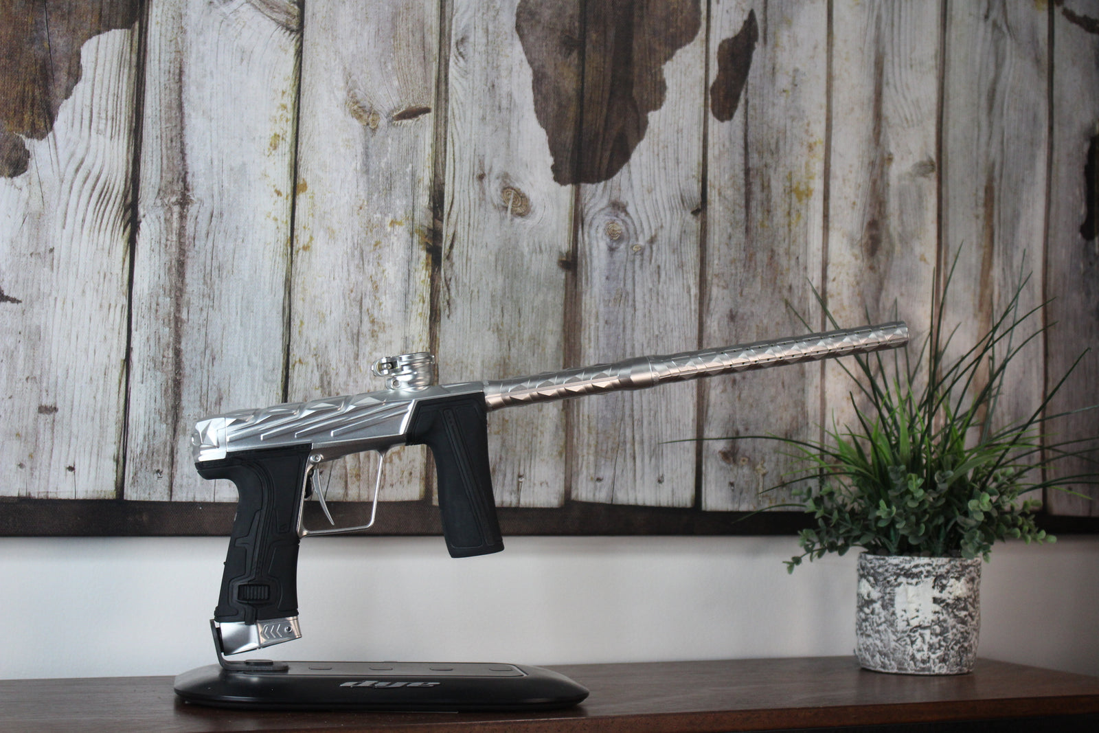 Planet Eclipse Infamous Geo R5 - Pure