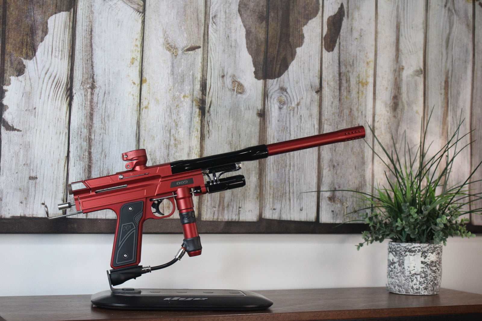 Freeflow Clutch Autococker - Red/Black