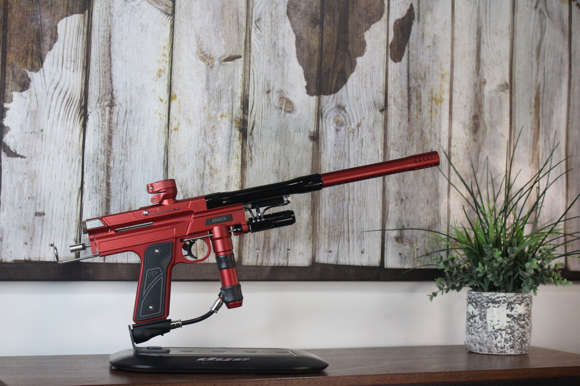 Freeflow Clutch Autococker - Red/Black