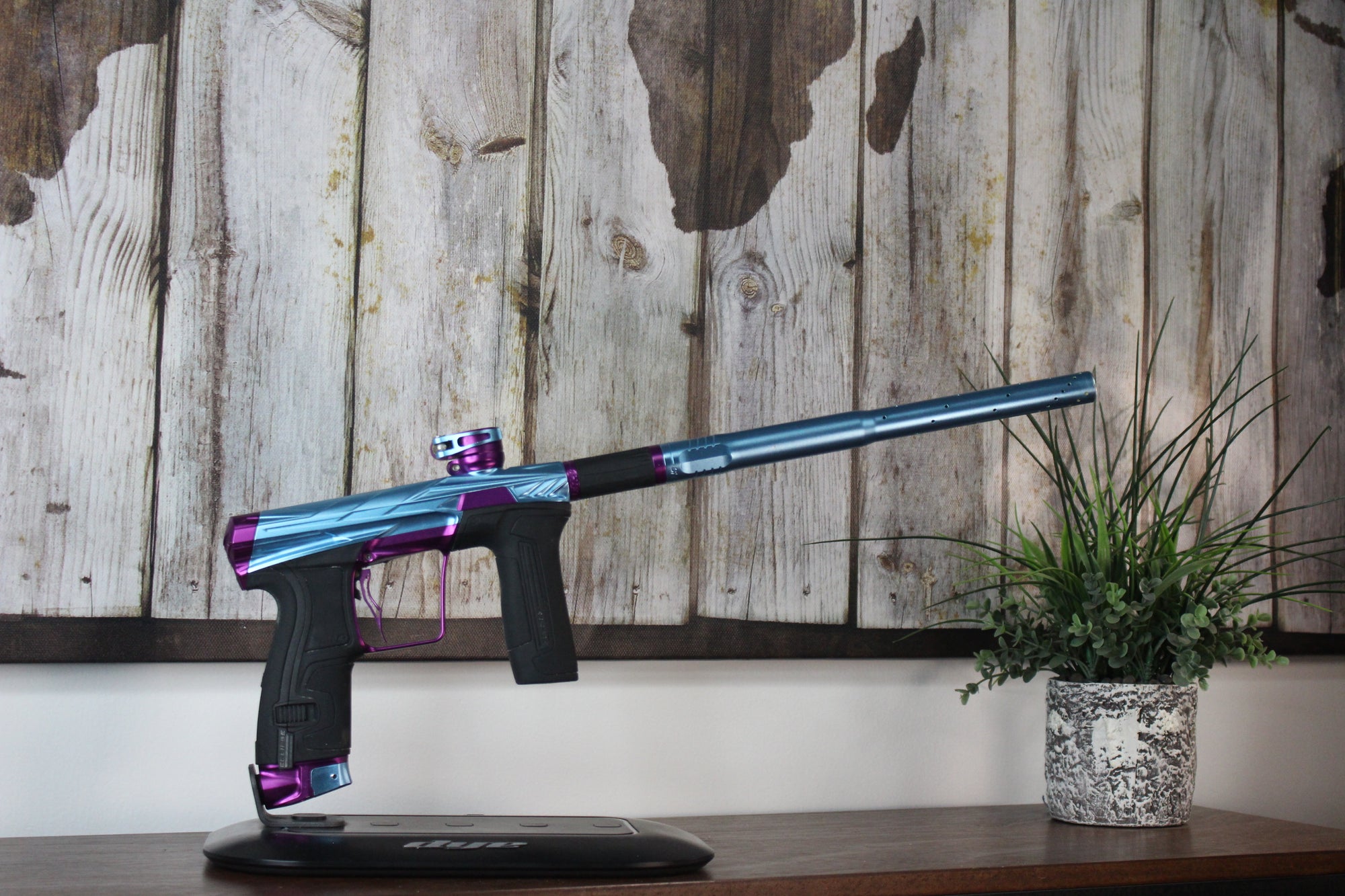 HK Army Invader CS2 Pro - Light Blue/Purple