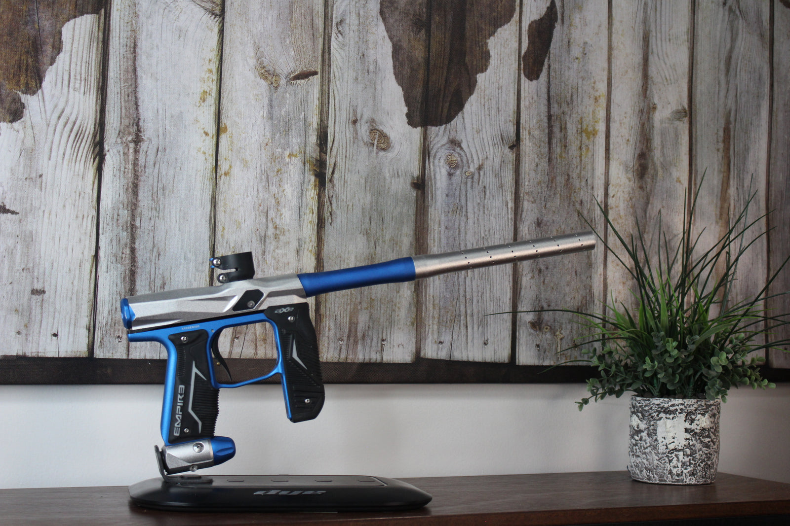 Empire Axe 2.0 - Silver/Blue/Black