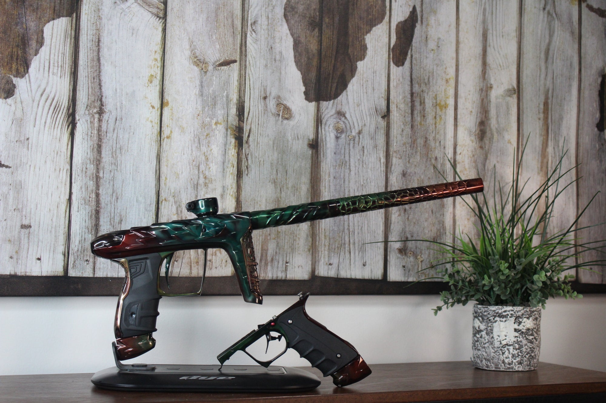 Adrenaline Luxe IDOL w/Mech - Godzilla