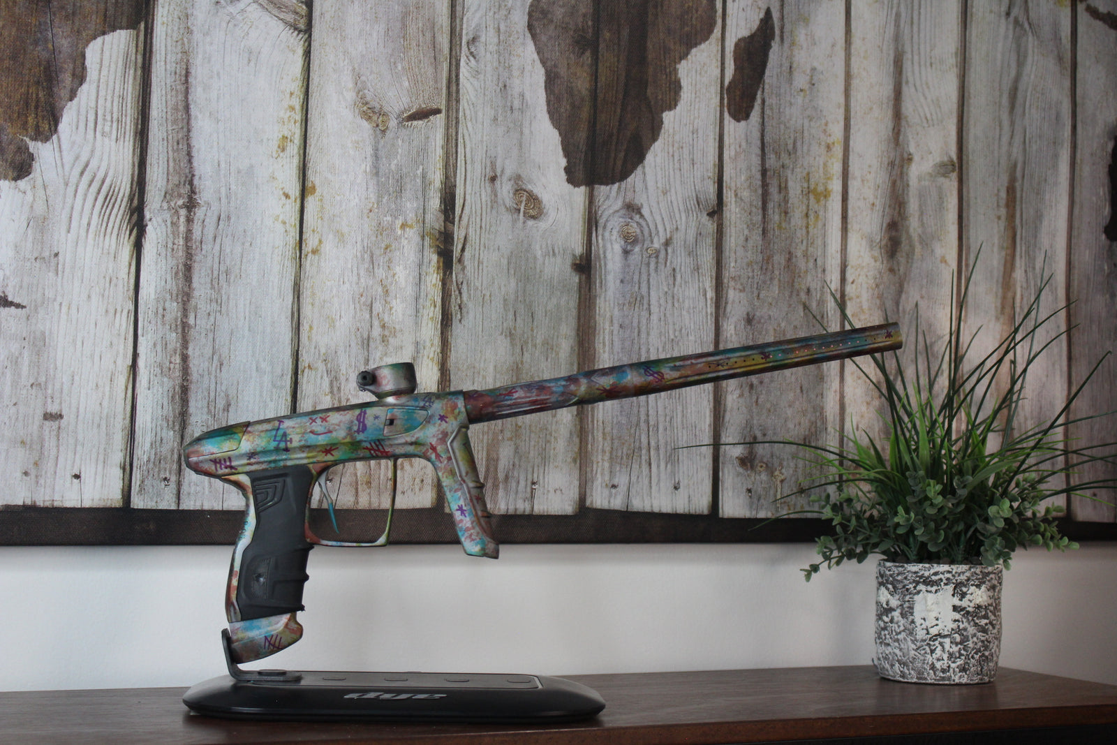 DLX Luxe IDOL - Graffiti