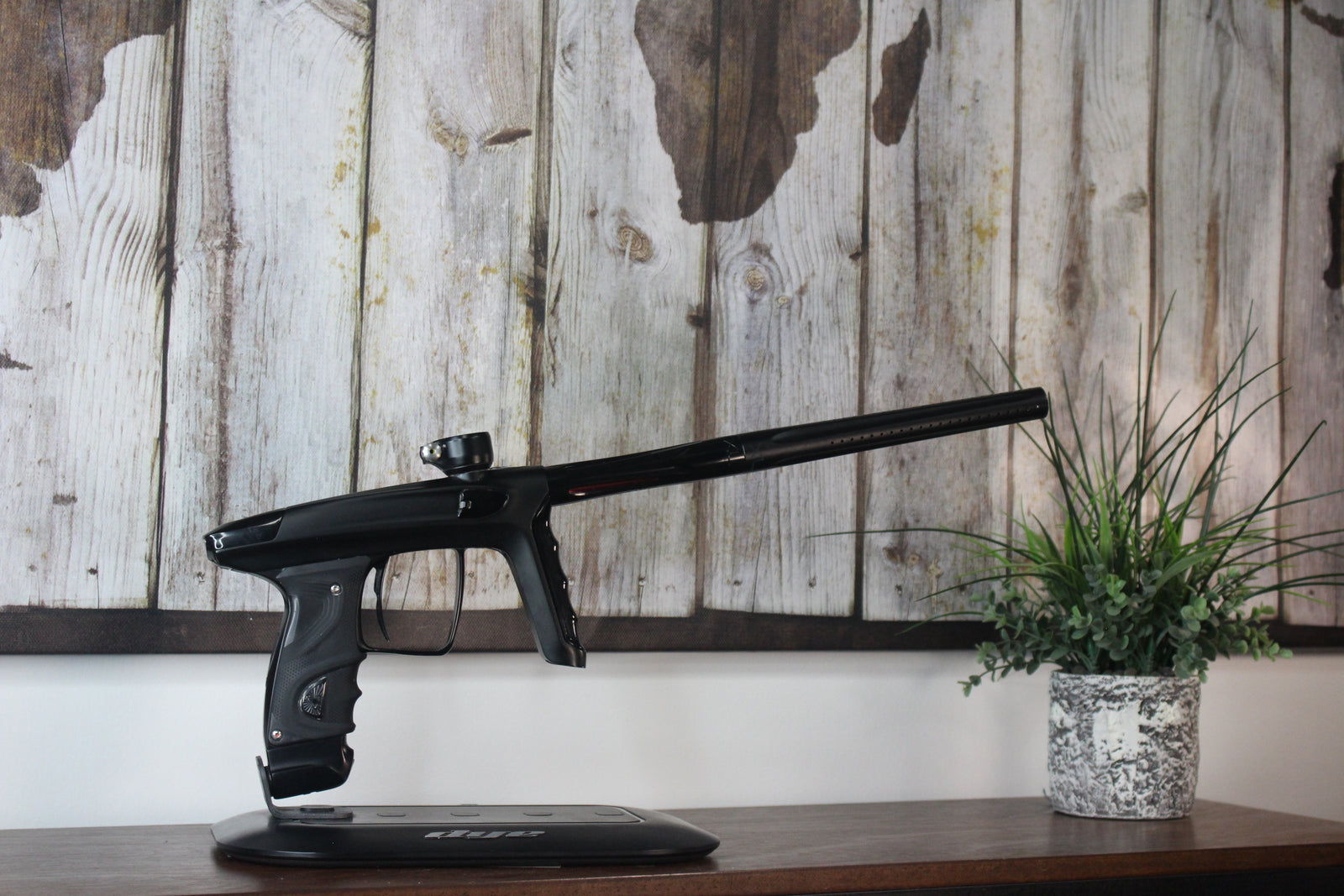 DLX Luxe TM40 - Black