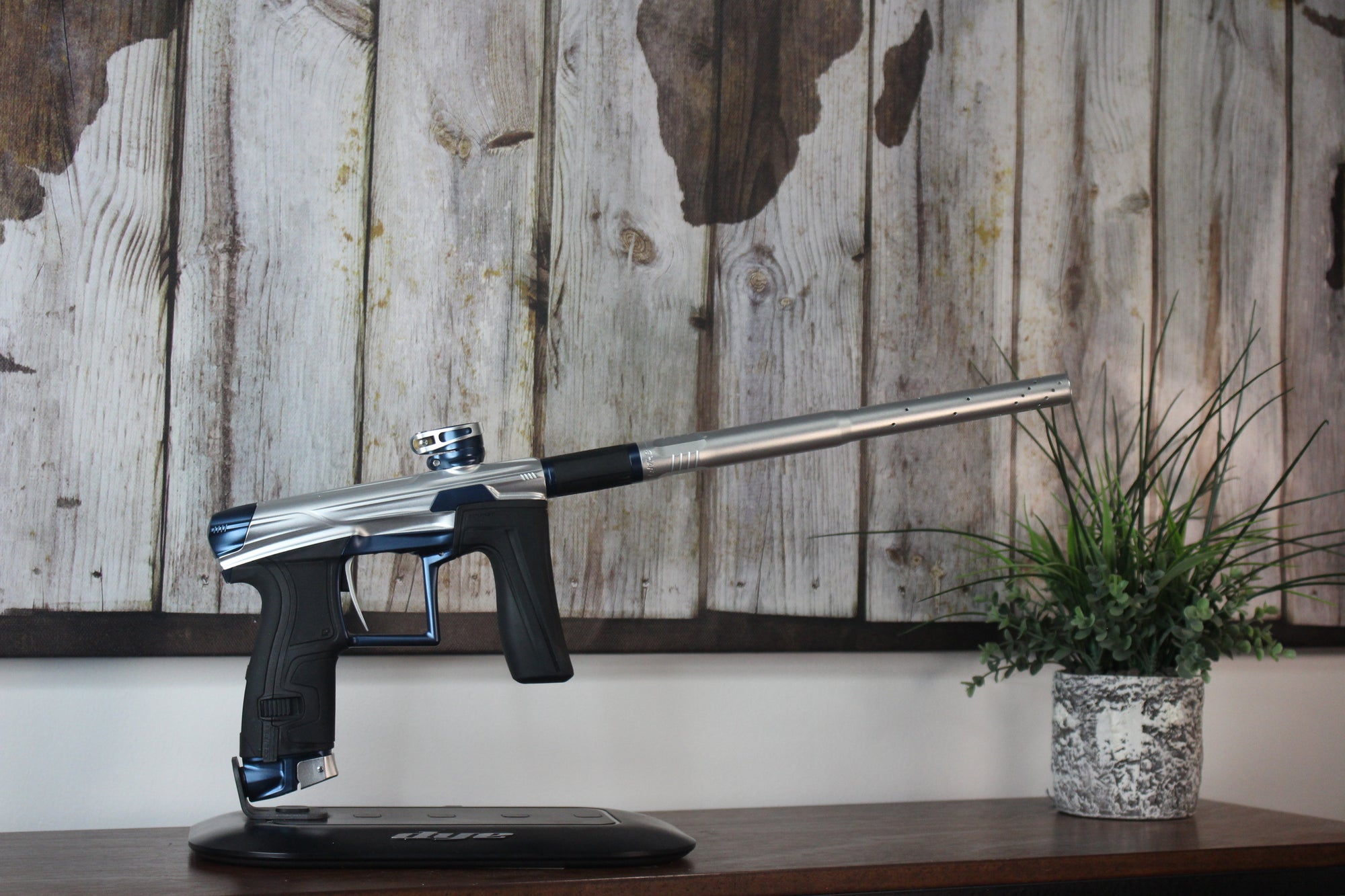 Planet Eclipse Geo 4 - Moonstone