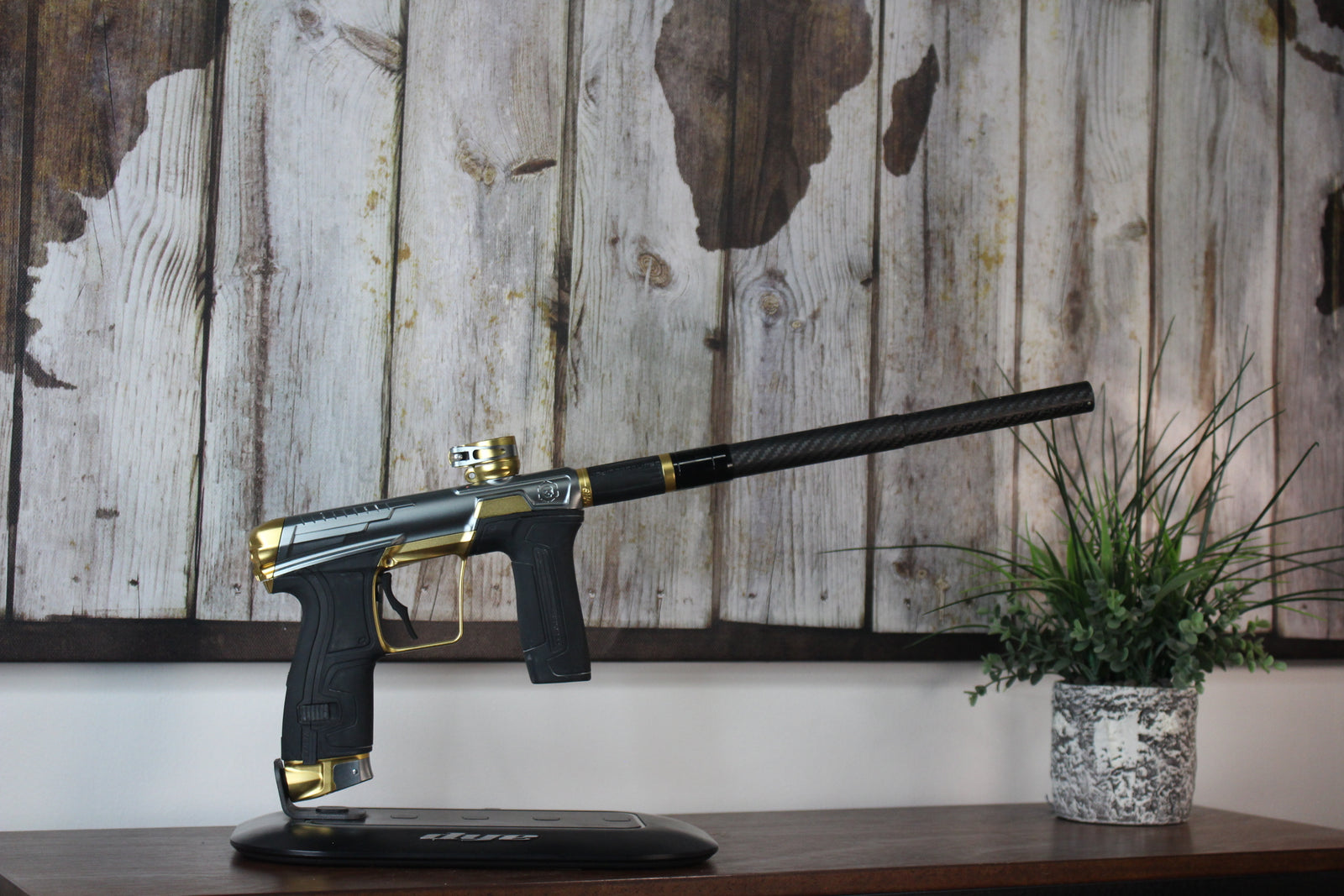 Planet Eclipse Infamous CS2 - Grey/Gold