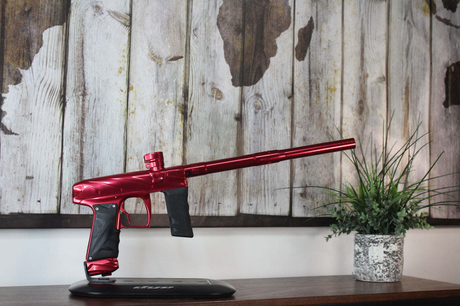 Field One Force V2 - Red