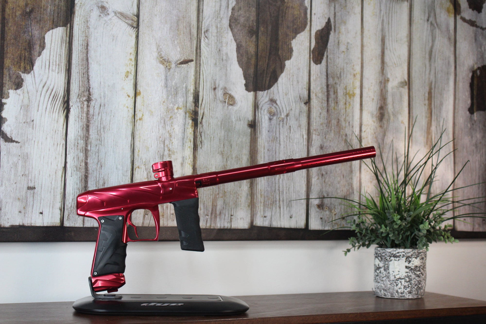 Field One Force V2 - Red