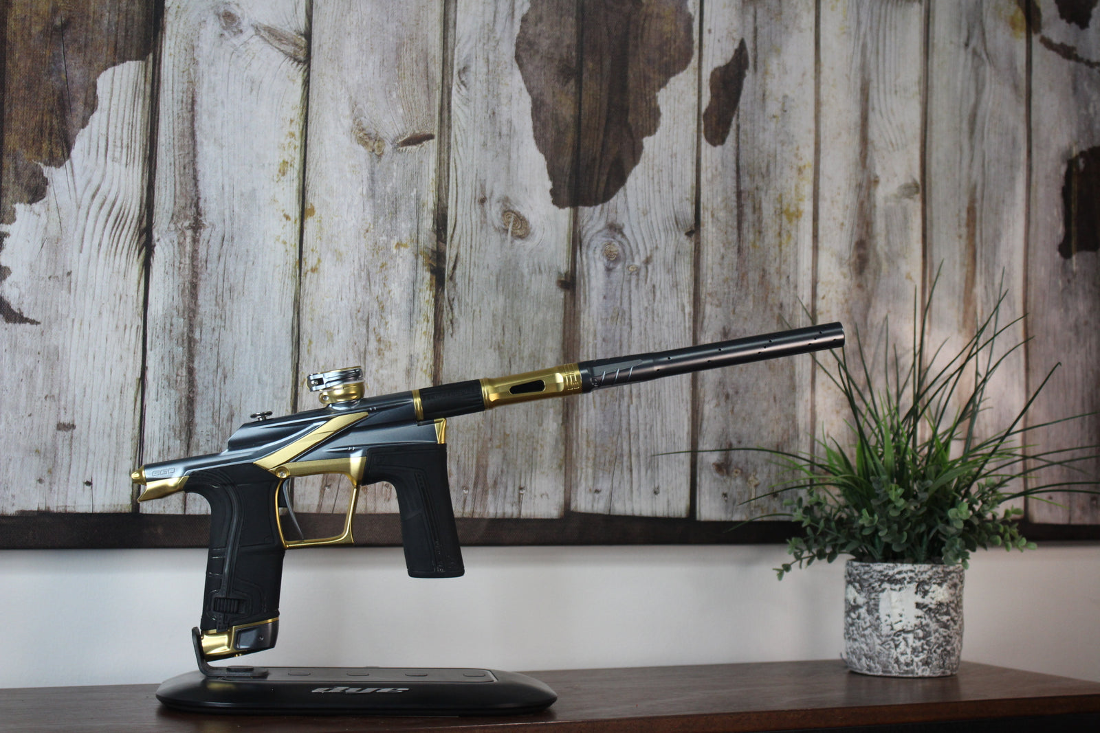 Planet Eclipse LV2 - Grey/Gold