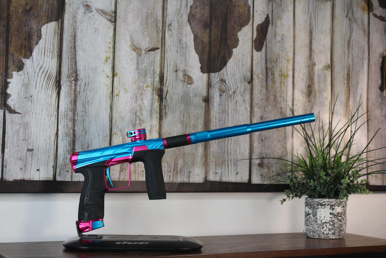 HK Army Invader CS2 Pro - Teal/Pink