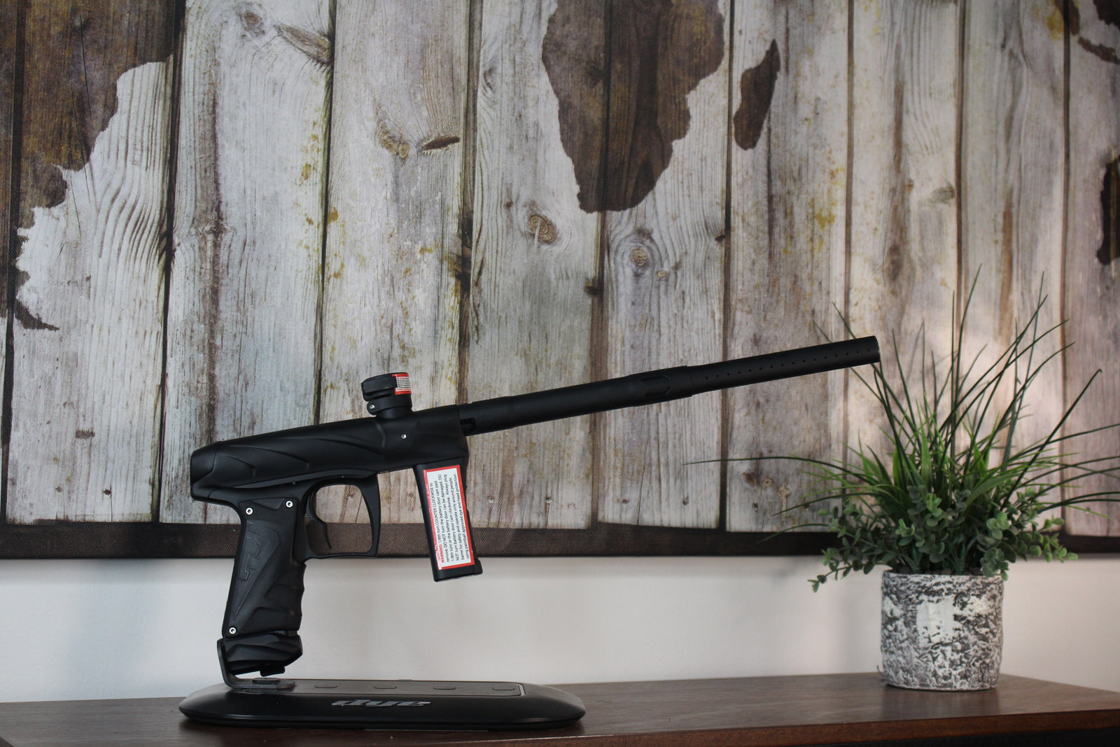 Field One Force V2 - Dust Black