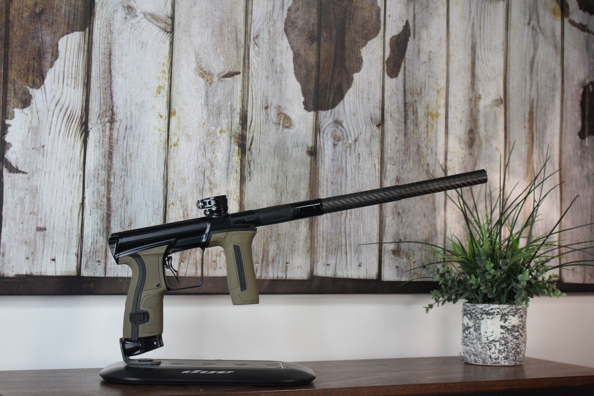 Planet Eclipse CS2 Pro - Black 'n' Tan