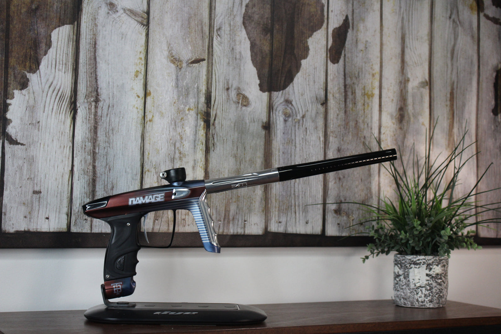 DLX Luxe TM40 - Damage