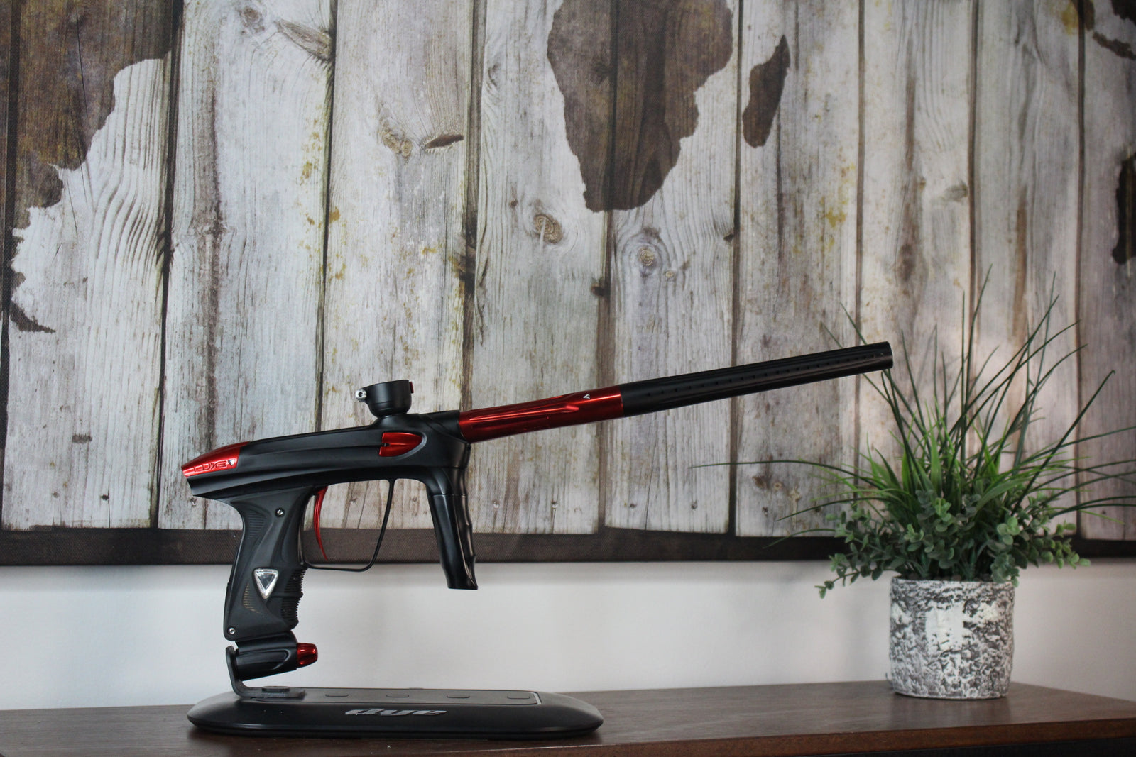 DLX Luxe OLED w/Encore - Black/Red