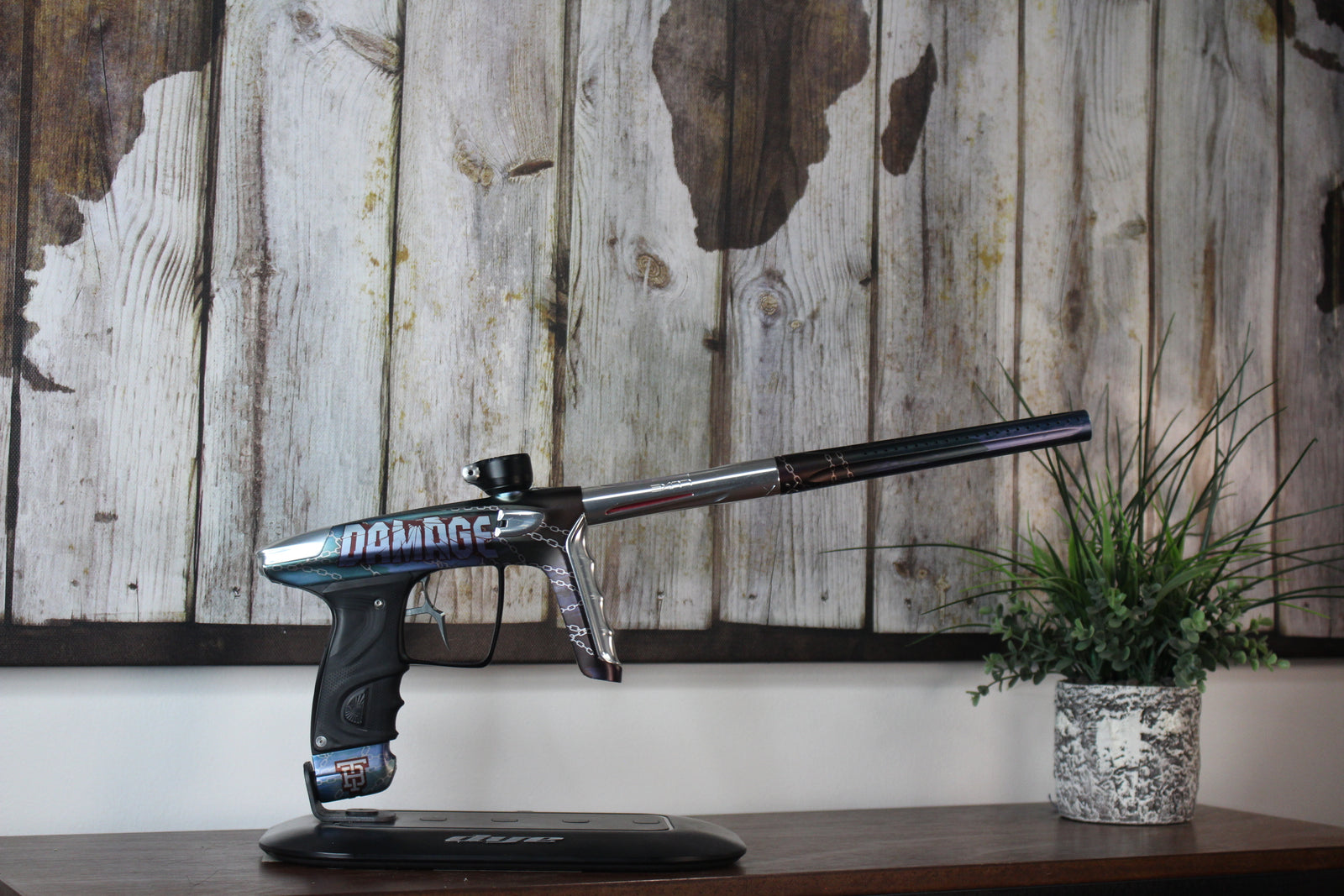 DLX Luxe TM40 - Damage