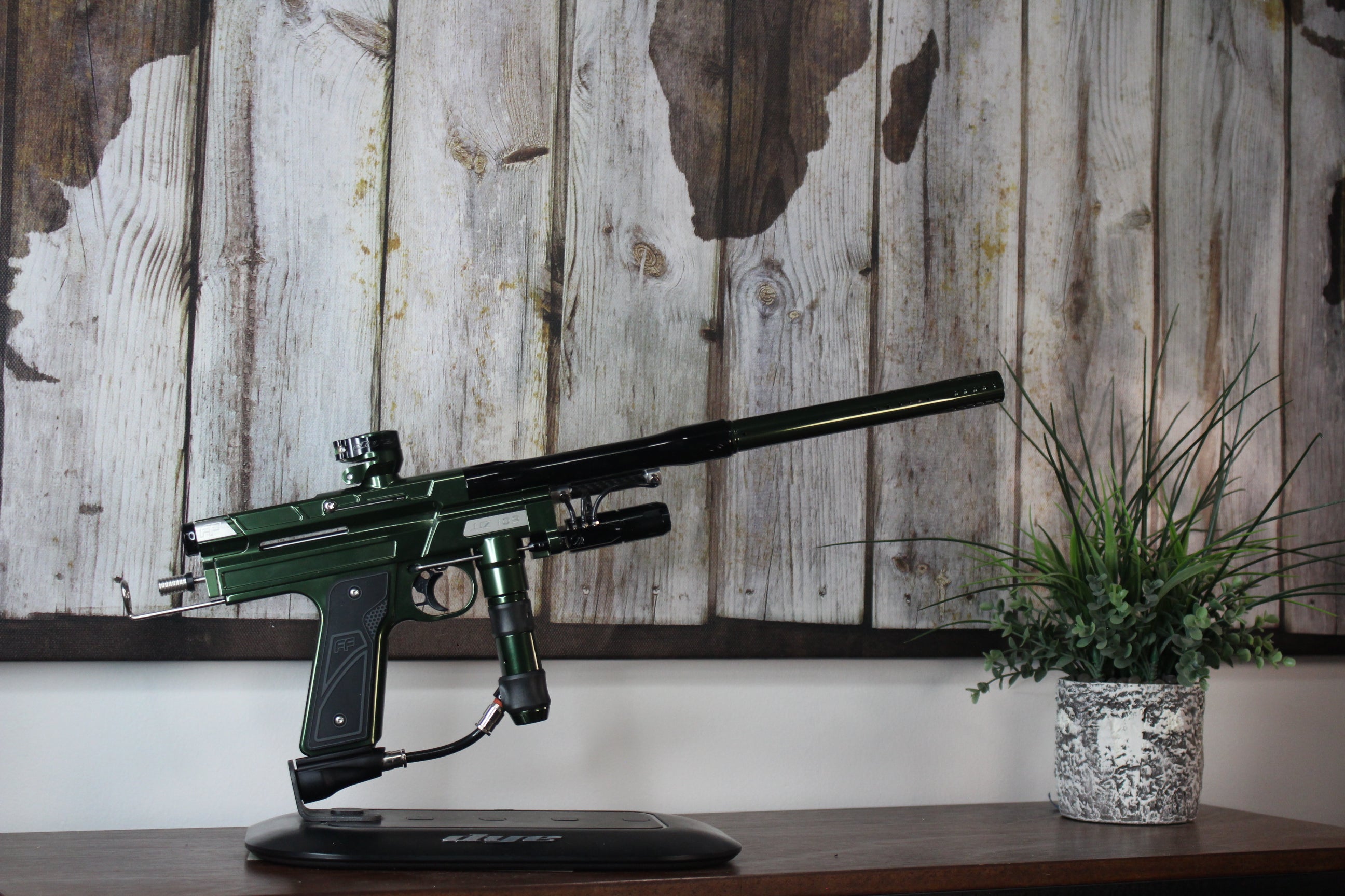 Freeflow Clutch Autococker - Green/Black - Mazens Paintball